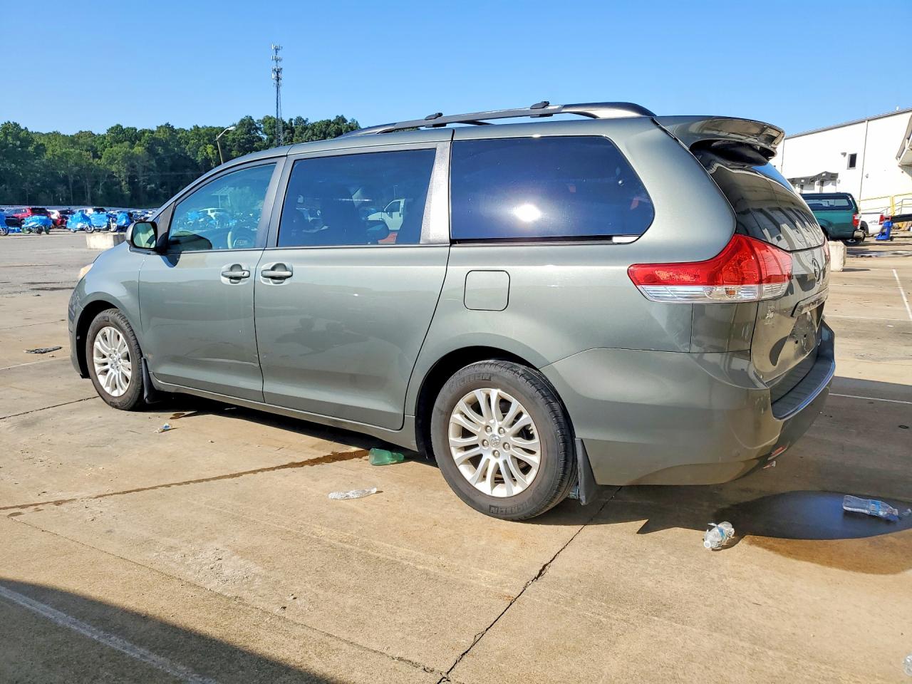 2014 Toyota Sienna Xle 8-passenger Gray vin: 5TDYK3DC3ES427082