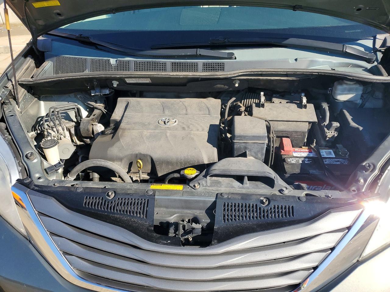 2014 Toyota Sienna Xle 8-passenger Gray vin: 5TDYK3DC3ES427082