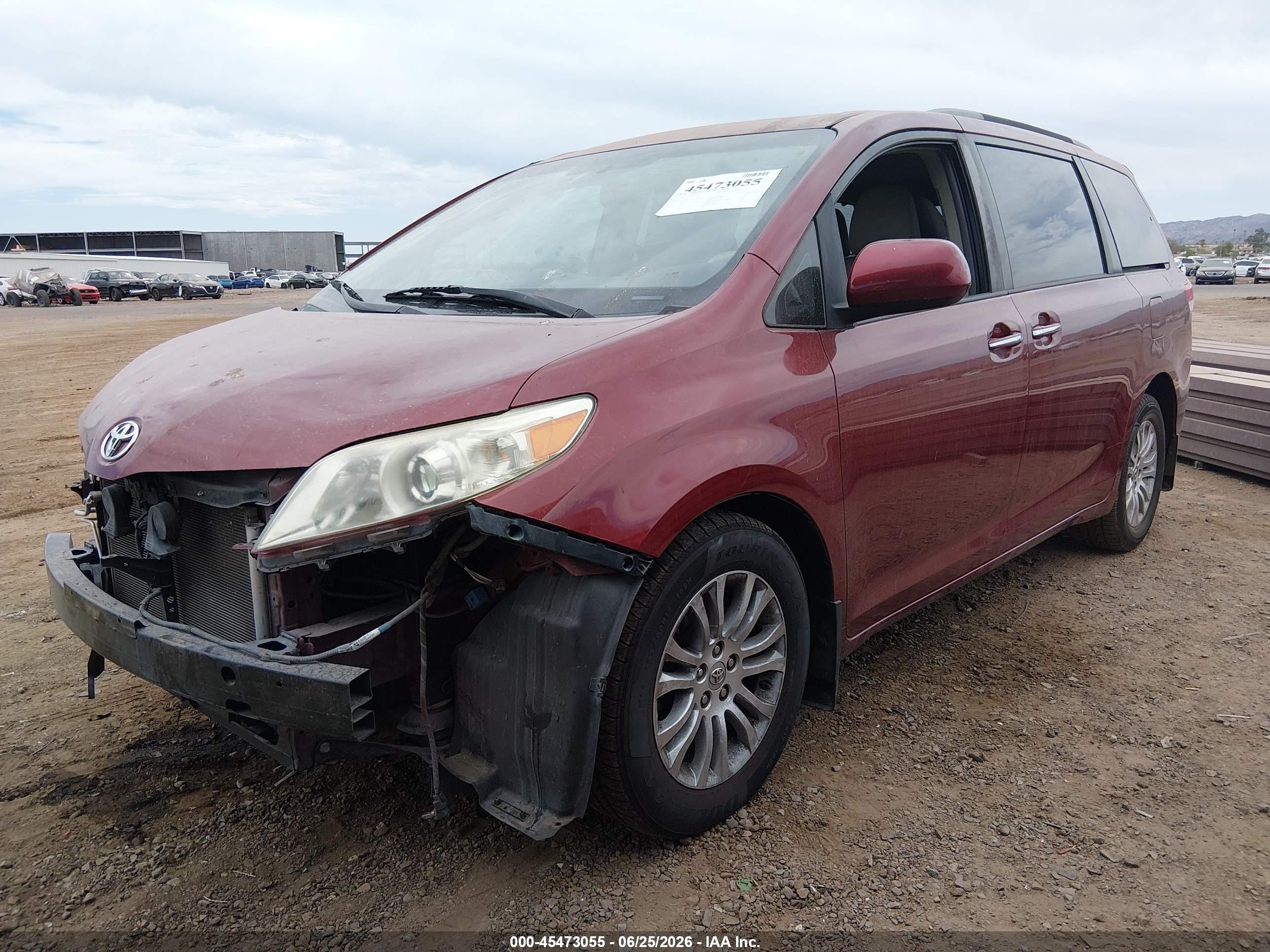 2014 Toyota Sienna Xle V6 8 Passenger Burgundy vin: 5TDYK3DC3ES427115