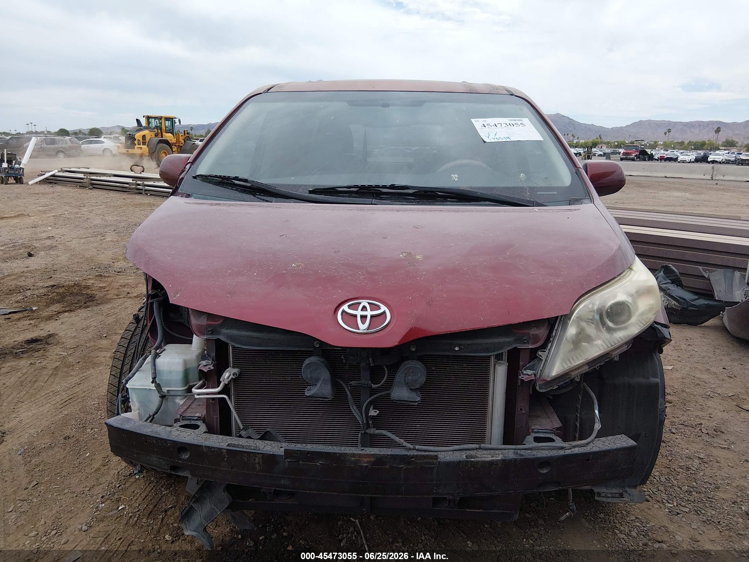 2014 Toyota Sienna Xle V6 8 Passenger Burgundy vin: 5TDYK3DC3ES427115