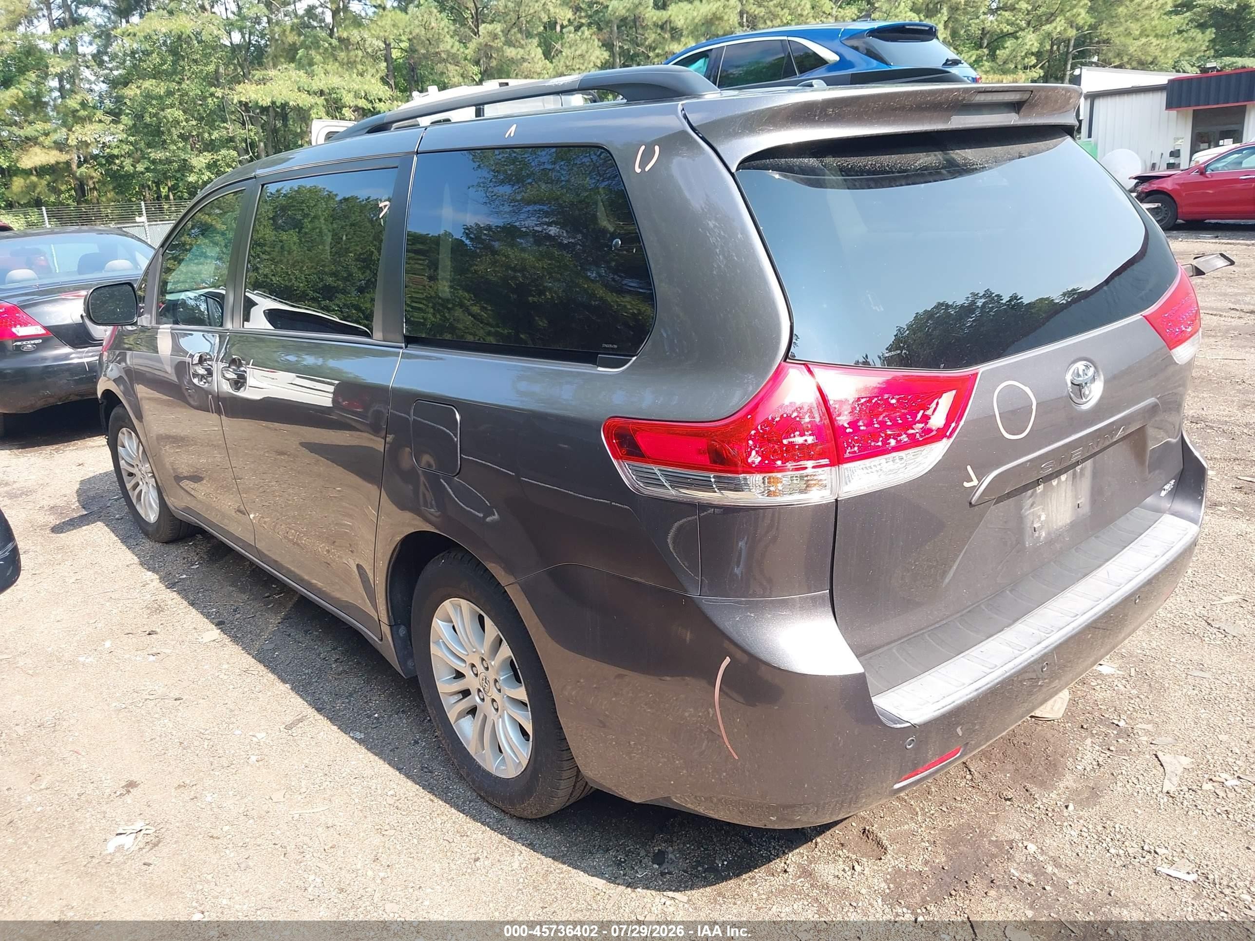 2014 Toyota Sienna Xle V6 8 Passenger Серый vin: 5TDYK3DC3ES433884