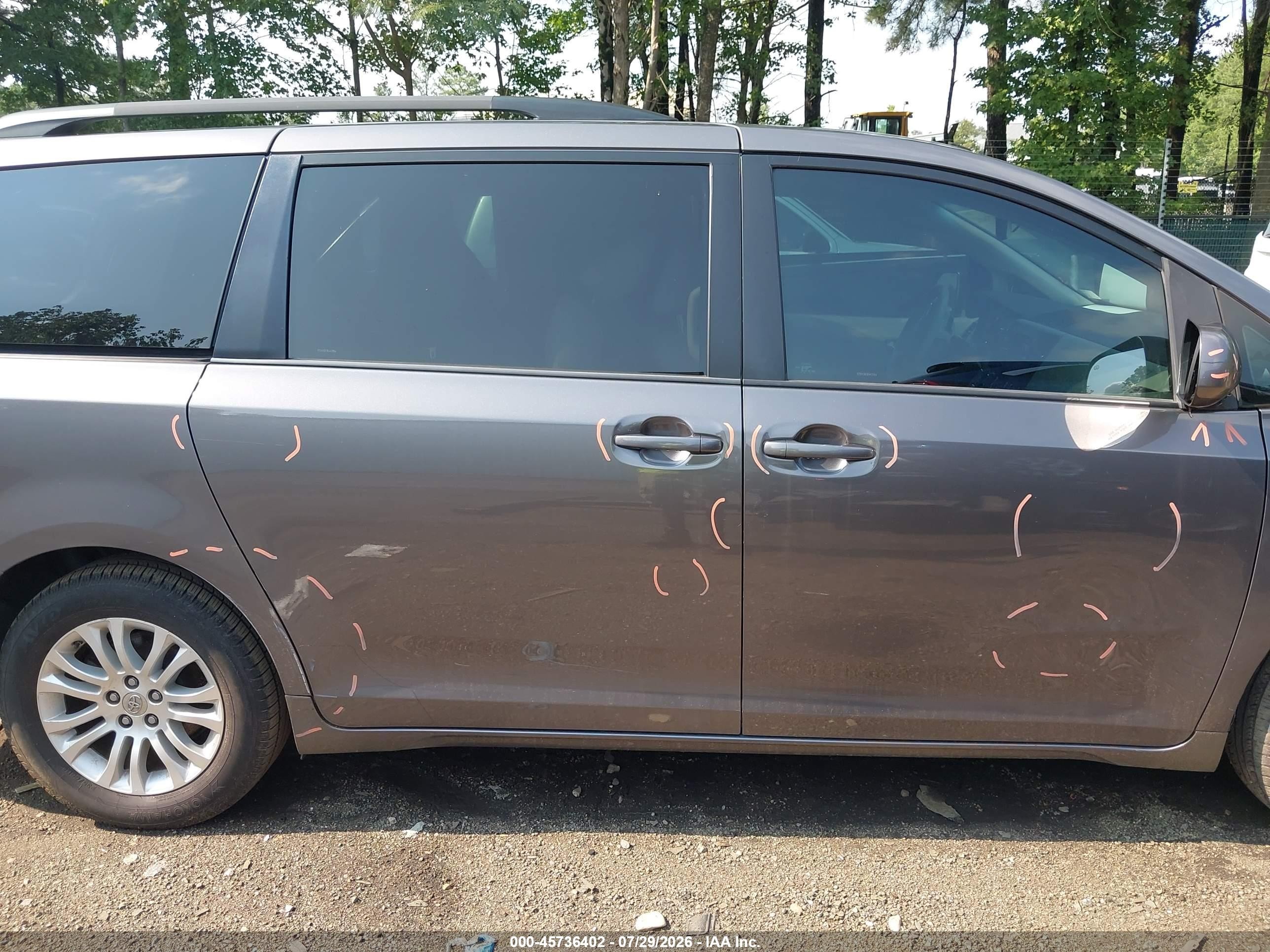 2014 Toyota Sienna Xle V6 8 Passenger Серый vin: 5TDYK3DC3ES433884