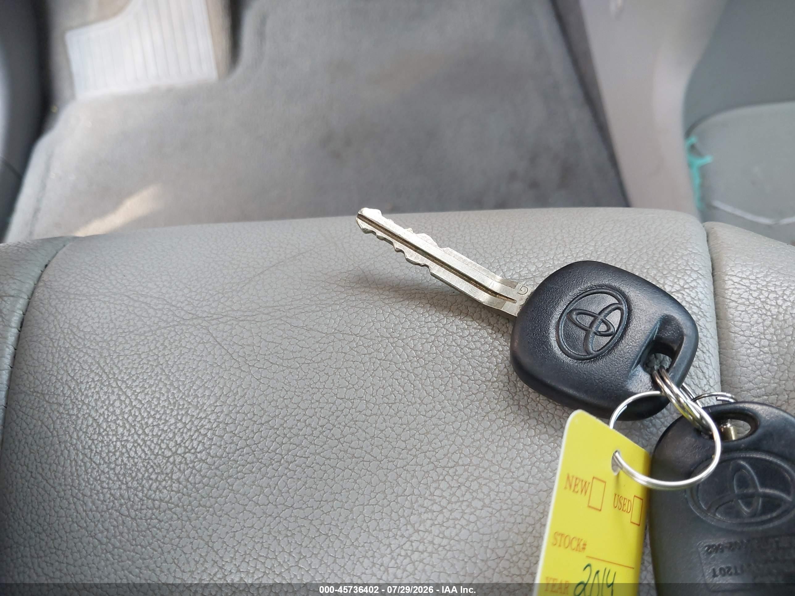 2014 Toyota Sienna Xle V6 8 Passenger Серый vin: 5TDYK3DC3ES433884