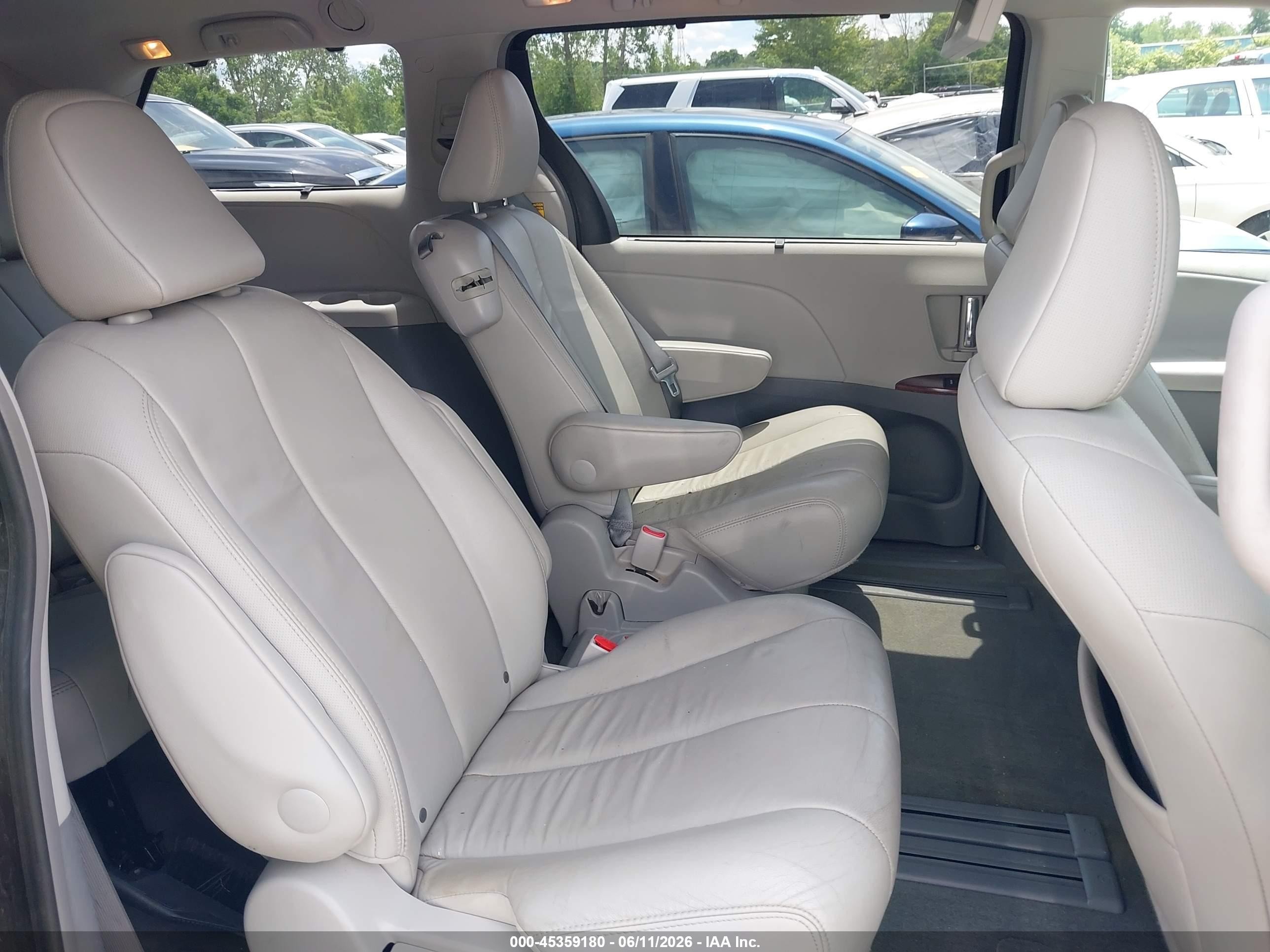 2014 Toyota Sienna Xle V6 8 Passenger Black vin: 5TDYK3DC3ES435330