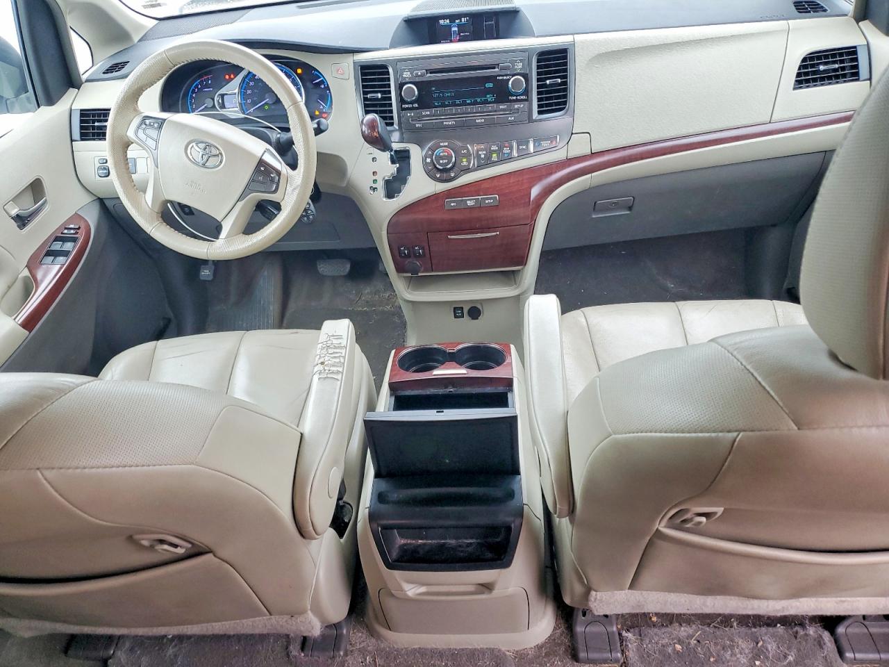 2014 Toyota Sienna Xle 8-passenger White vin: 5TDYK3DC3ES444268