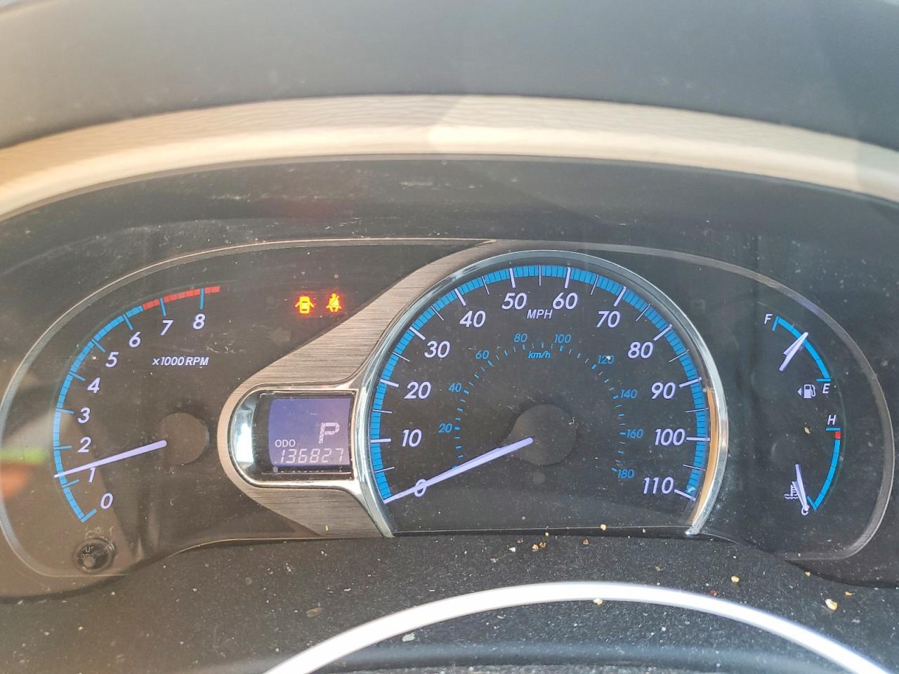 2014 Toyota Sienna Xle 8-passenger Silver vin: 5TDYK3DC3ES463550