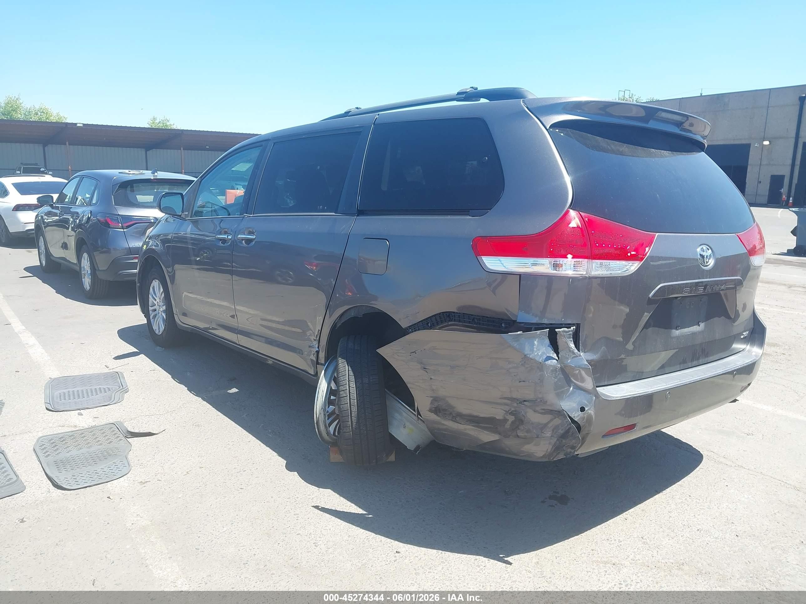 2014 Toyota Sienna Xle/limited Серый vin: 5TDYK3DC3ES480493