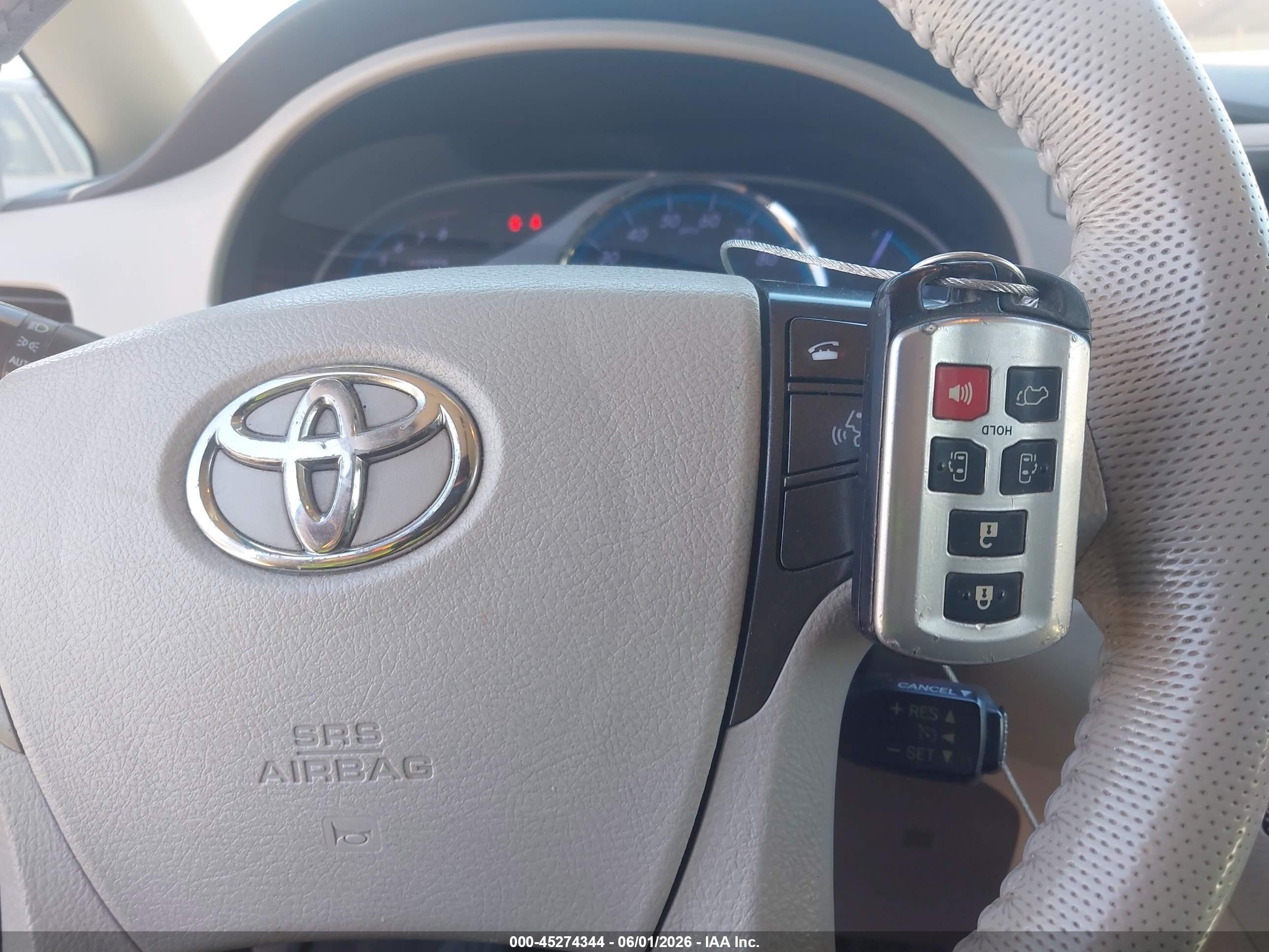 2014 Toyota Sienna Xle/limited Серый vin: 5TDYK3DC3ES480493