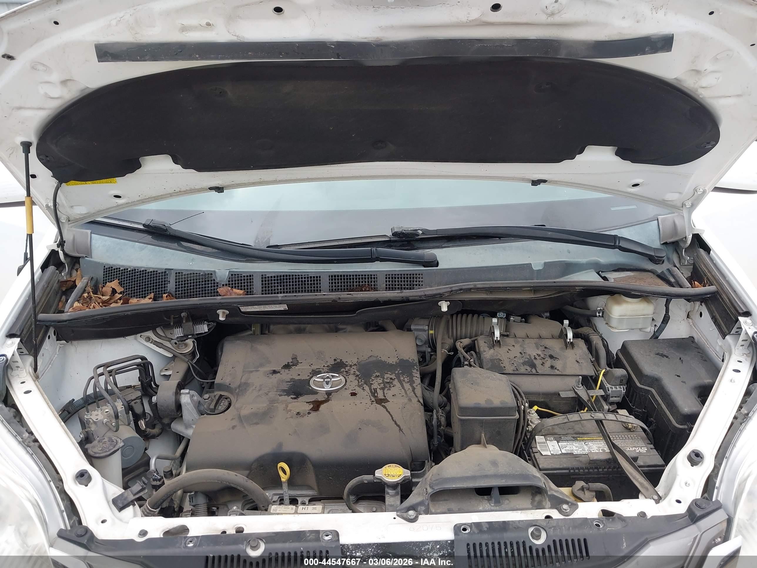 2014 Toyota Sienna Xle V6 8 Passenger Белый vin: 5TDYK3DC3ES502461
