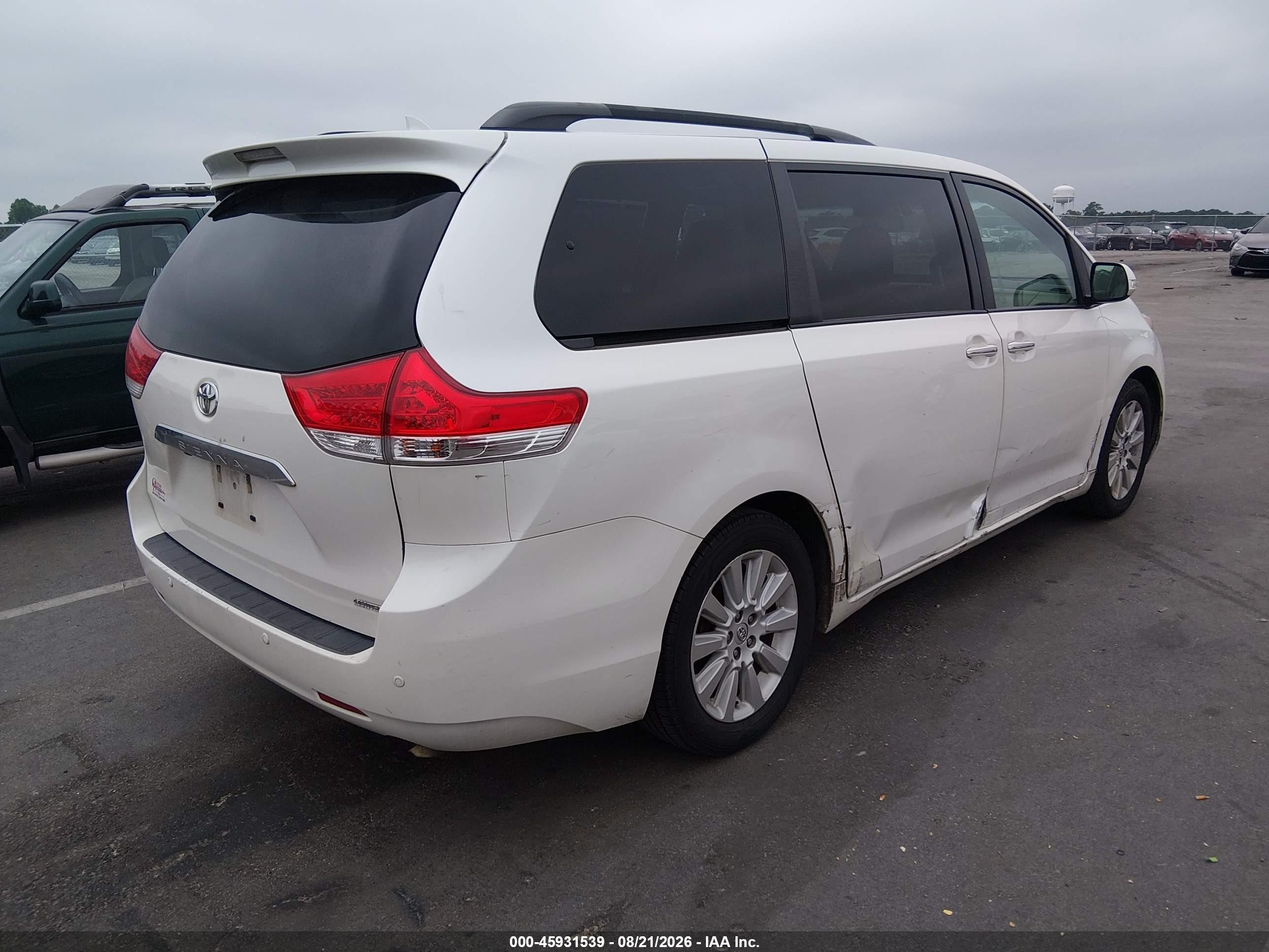 2014 Toyota Sienna Limited V6 7 Passenger White vin: 5TDYK3DC3ES508907