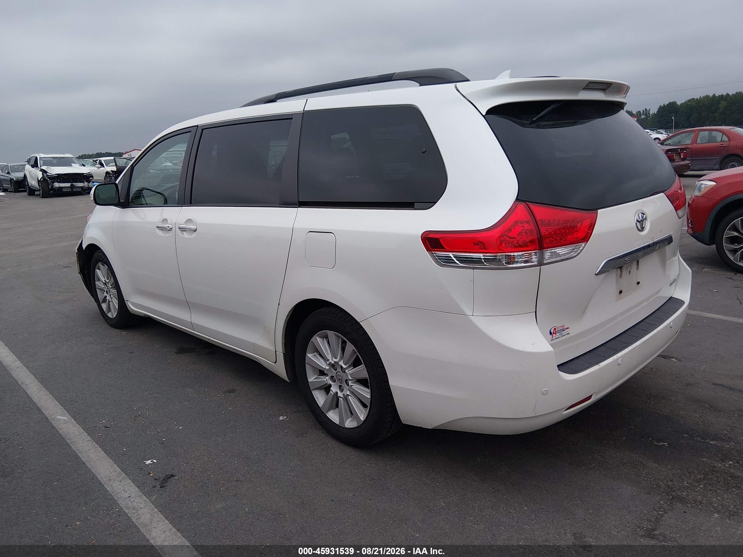 2014 Toyota Sienna Limited V6 7 Passenger White vin: 5TDYK3DC3ES508907