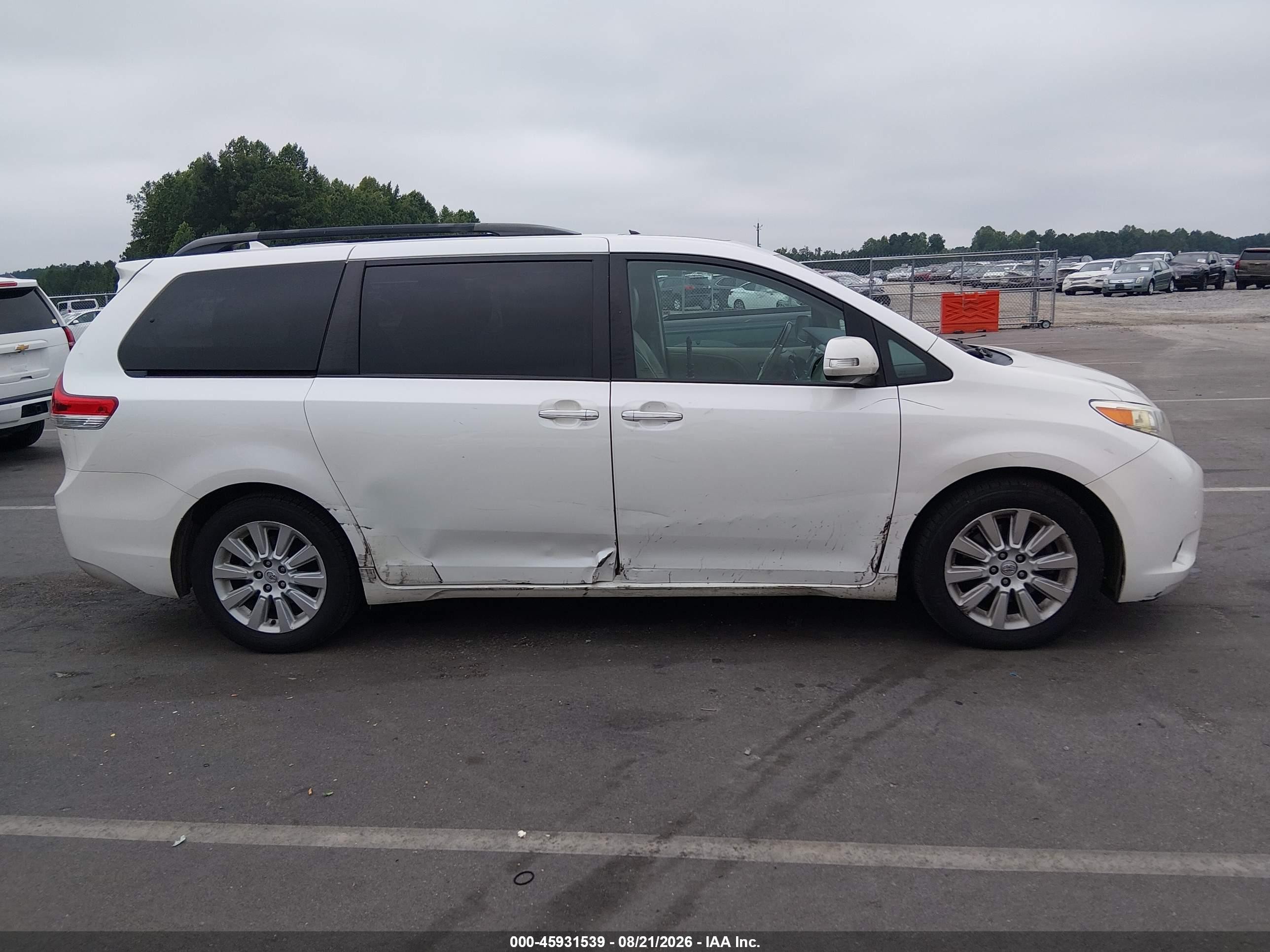 2014 Toyota Sienna Limited V6 7 Passenger White vin: 5TDYK3DC3ES508907