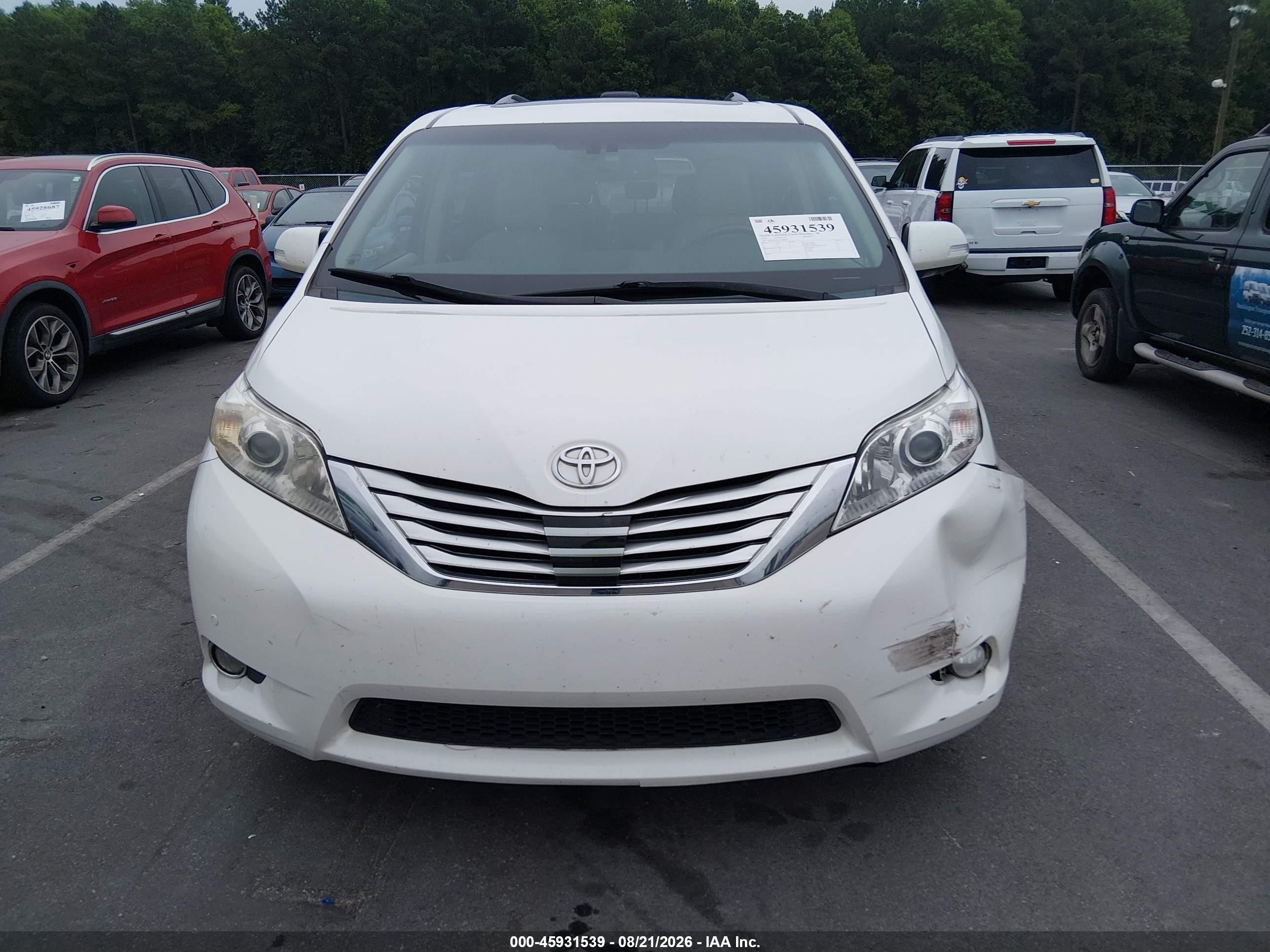 2014 Toyota Sienna Limited V6 7 Passenger White vin: 5TDYK3DC3ES508907