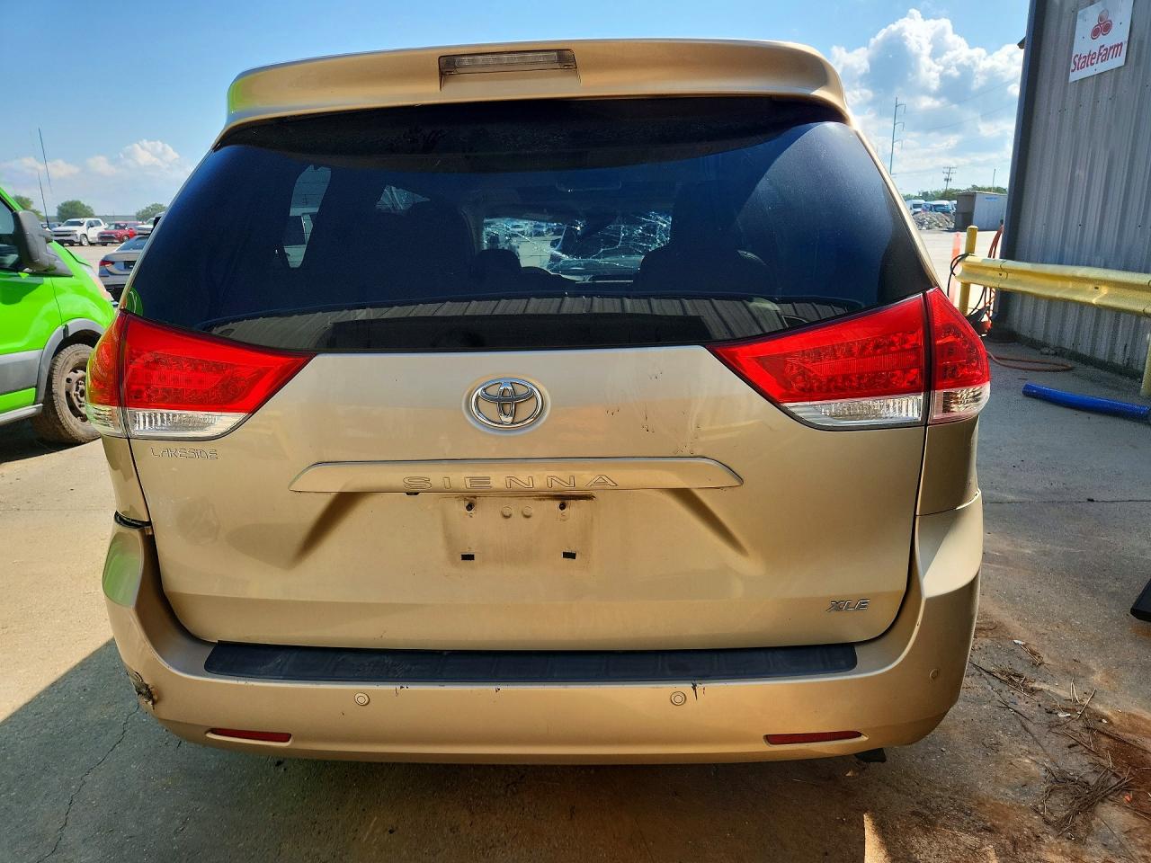 2014 Toyota Sienna Xle 8-passenger Бежевый vin: 5TDYK3DC3ES517705