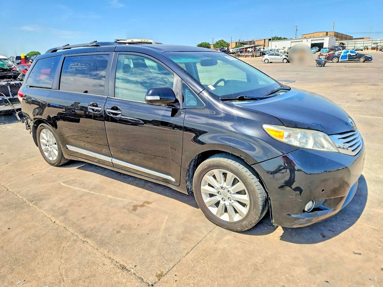 2014 Toyota Sienna Limited 7-passenger Black vin: 5TDYK3DC3ES526243