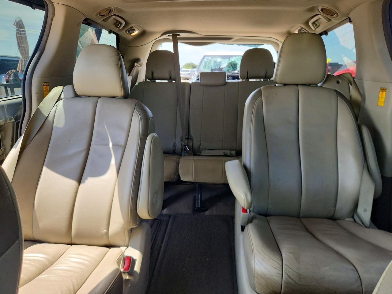 2014 Toyota Sienna Limited 7-passenger Black vin: 5TDYK3DC3ES526243