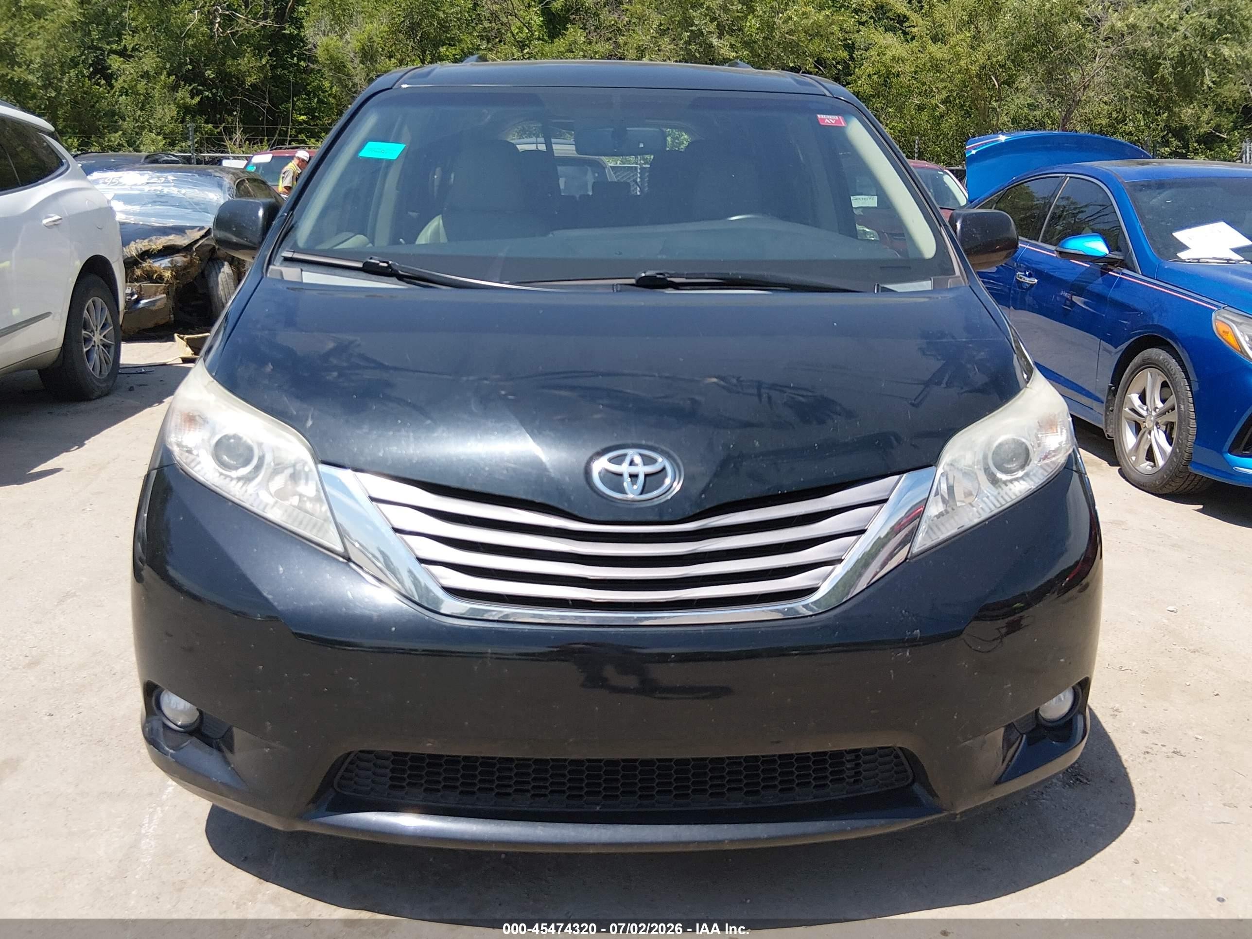 2015 Toyota Sienna Xle 8 Passenger Black vin: 5TDYK3DC3FS538264