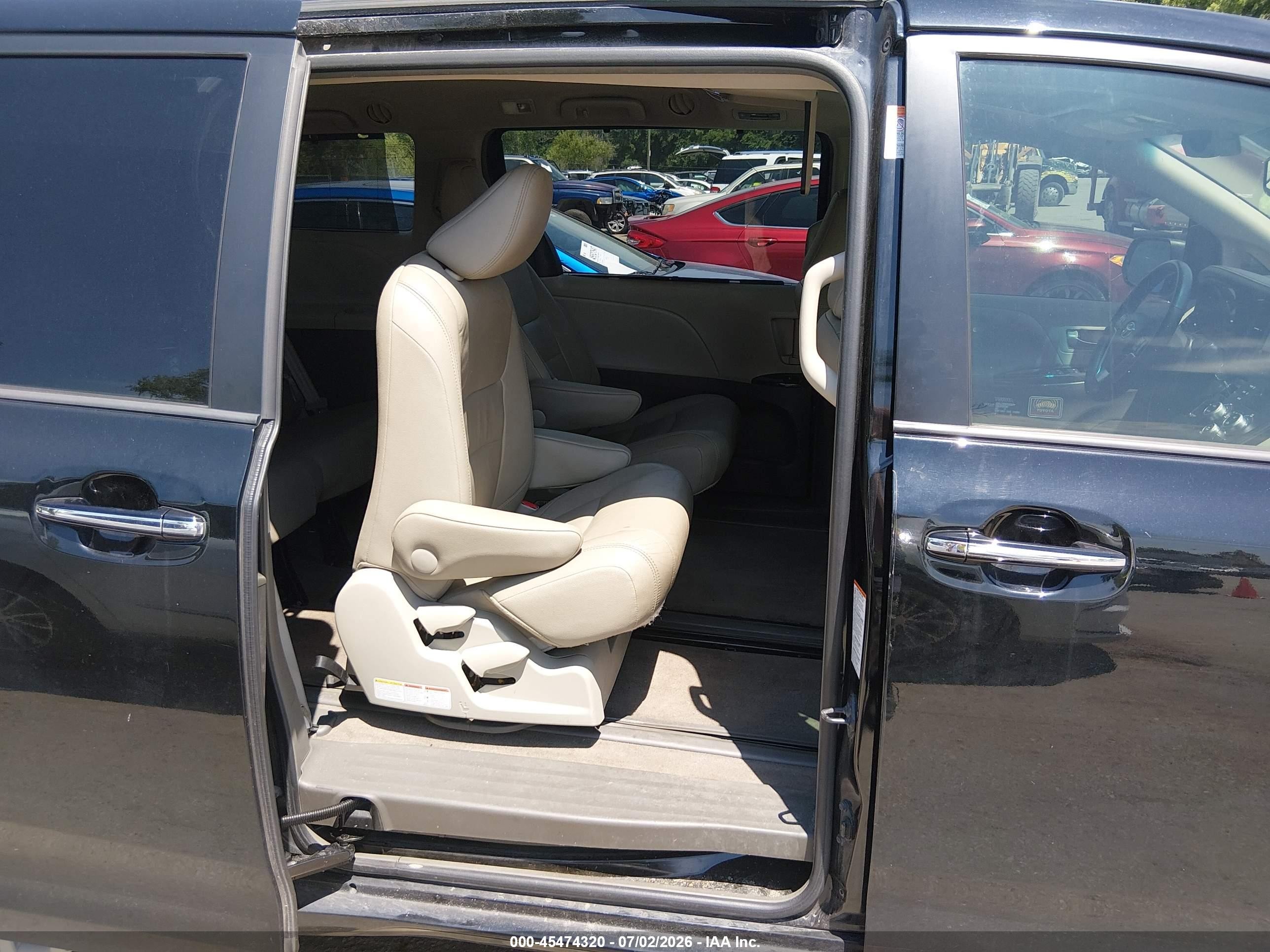 2015 Toyota Sienna Xle 8 Passenger Black vin: 5TDYK3DC3FS538264