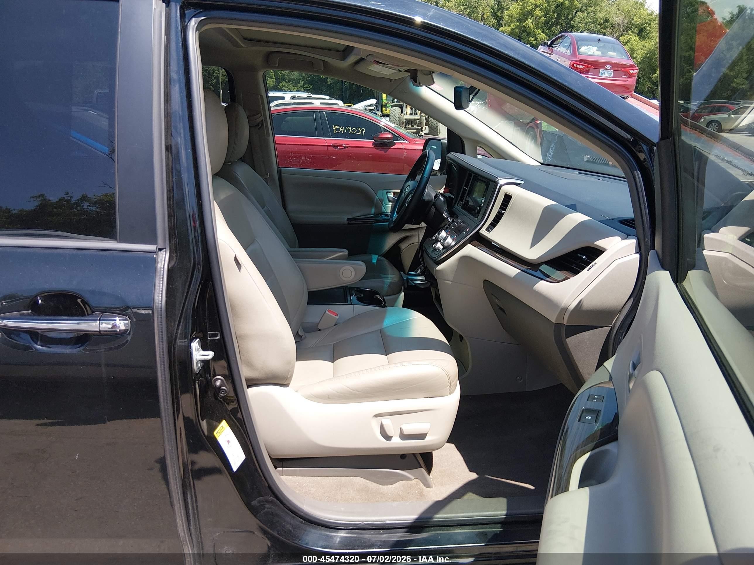 2015 Toyota Sienna Xle 8 Passenger Black vin: 5TDYK3DC3FS538264