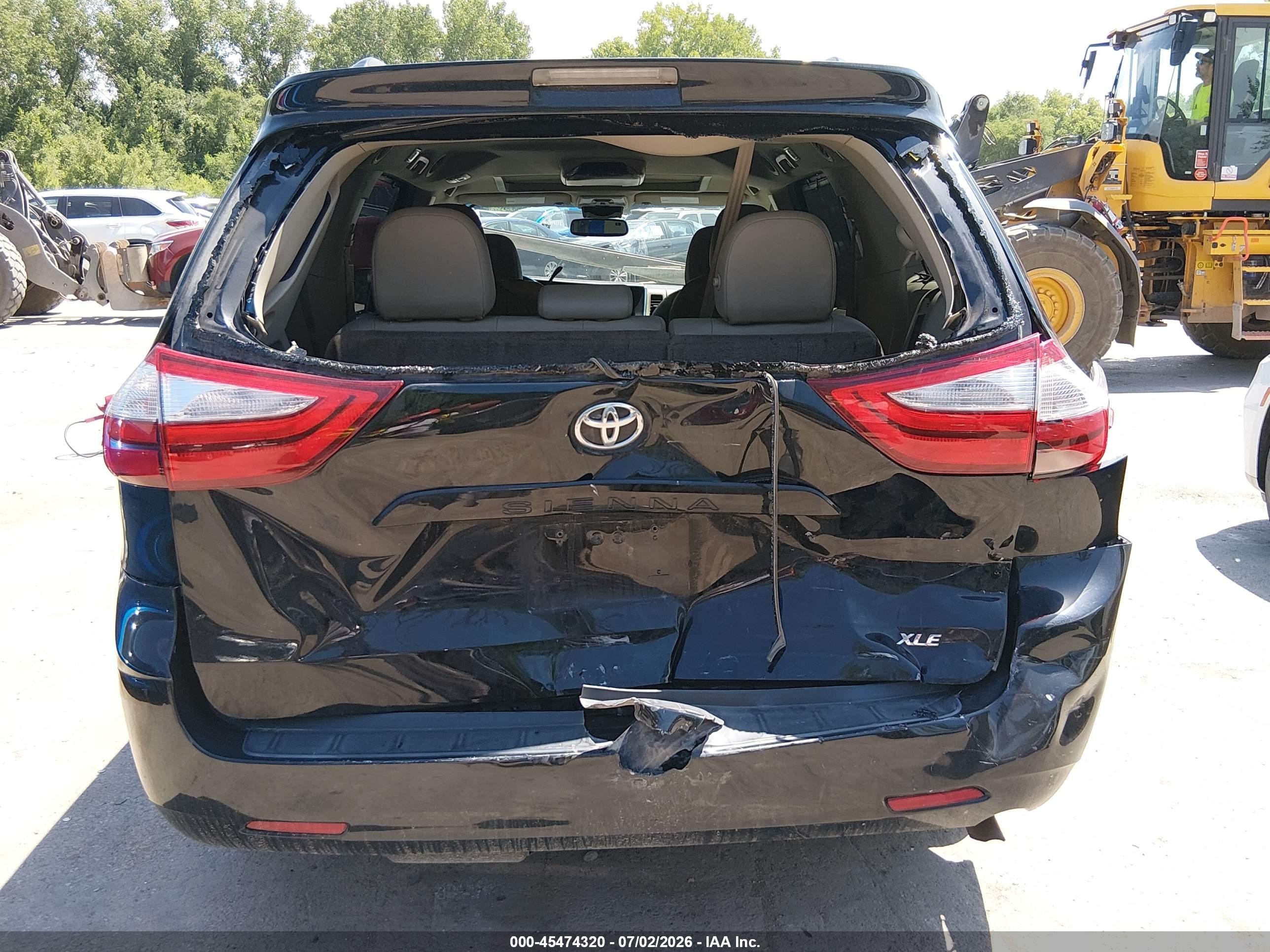 2015 Toyota Sienna Xle 8 Passenger Black vin: 5TDYK3DC3FS538264