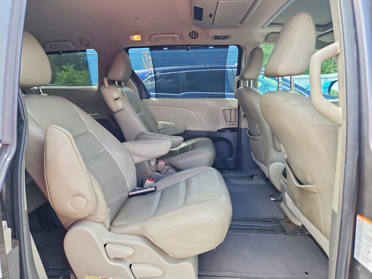 2015 Toyota Sienna Xle Premium 8-passenger Gray vin: 5TDYK3DC3FS556277