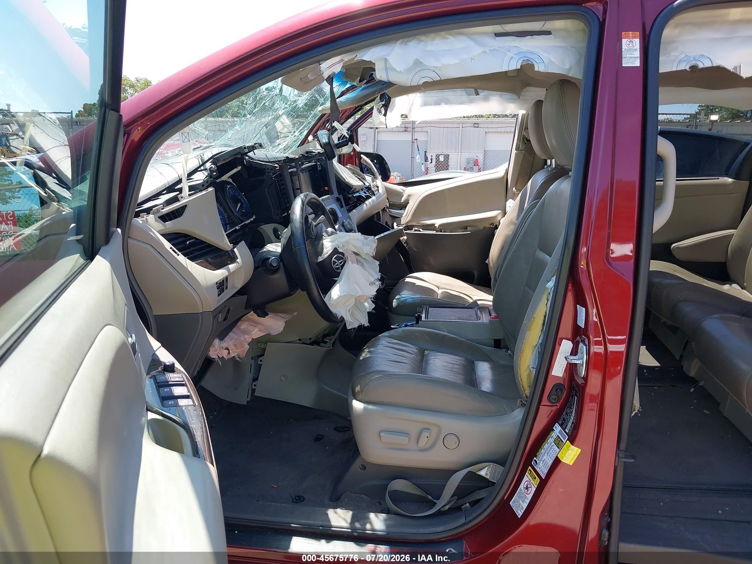 2015 Toyota Sienna Xle 8 Passenger Burgundy vin: 5TDYK3DC3FS588100