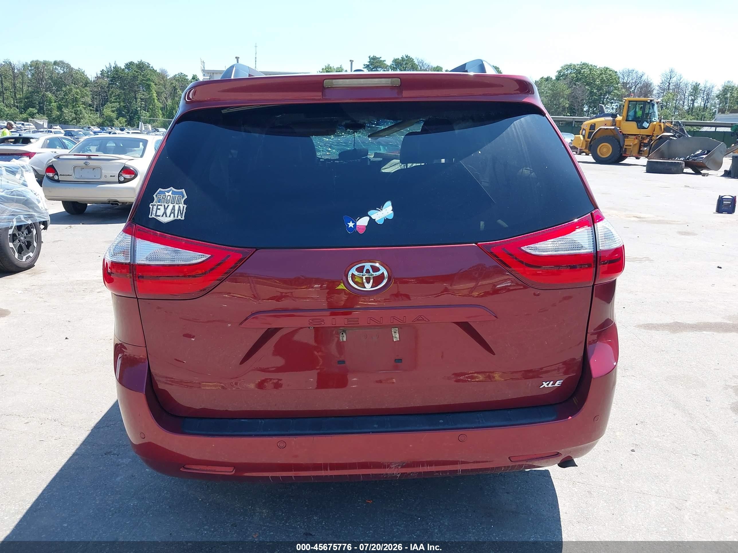 2015 Toyota Sienna Xle 8 Passenger Burgundy vin: 5TDYK3DC3FS588100
