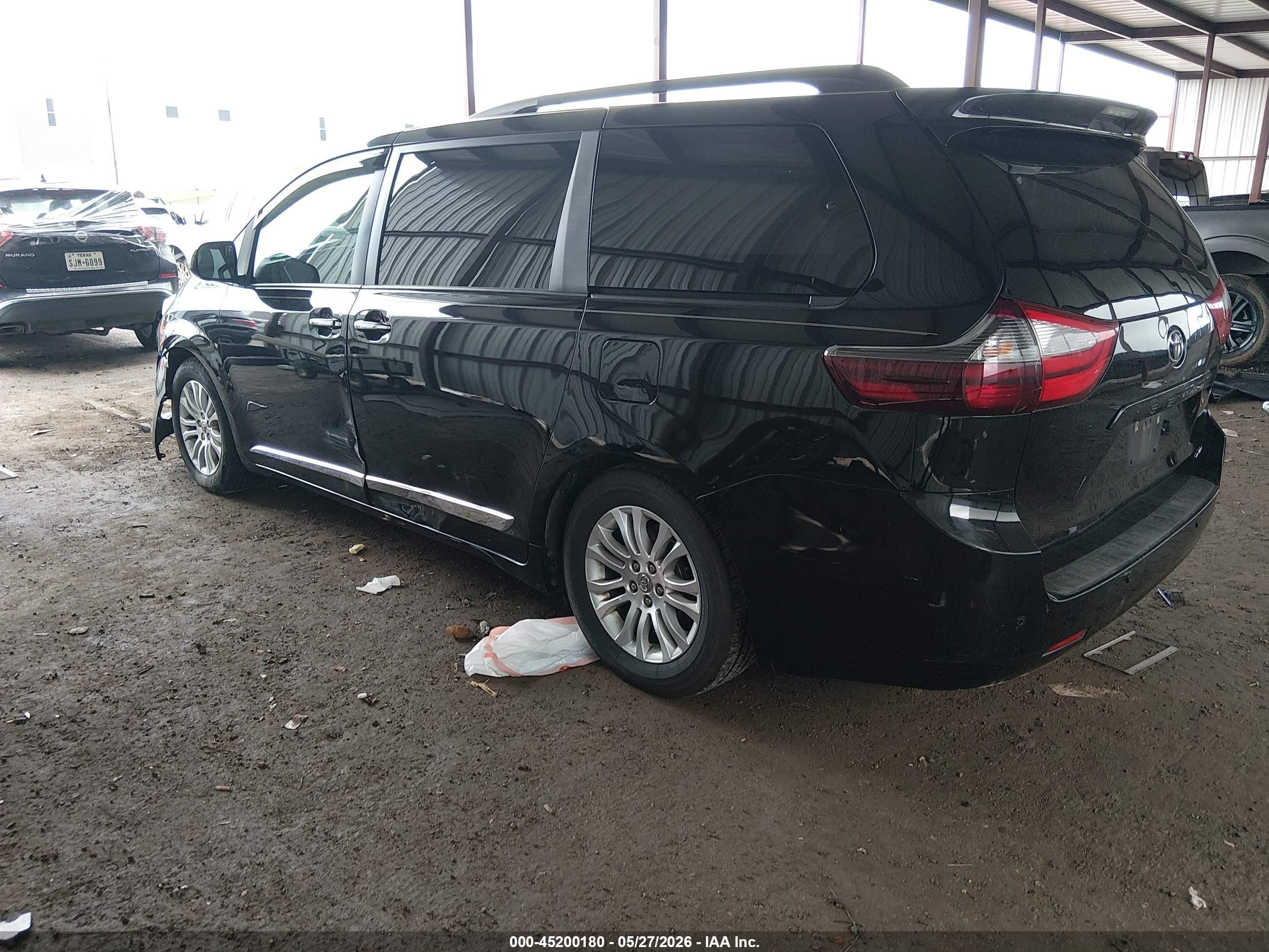 2015 Toyota Sienna Xle 8 Passenger Black vin: 5TDYK3DC3FS608815