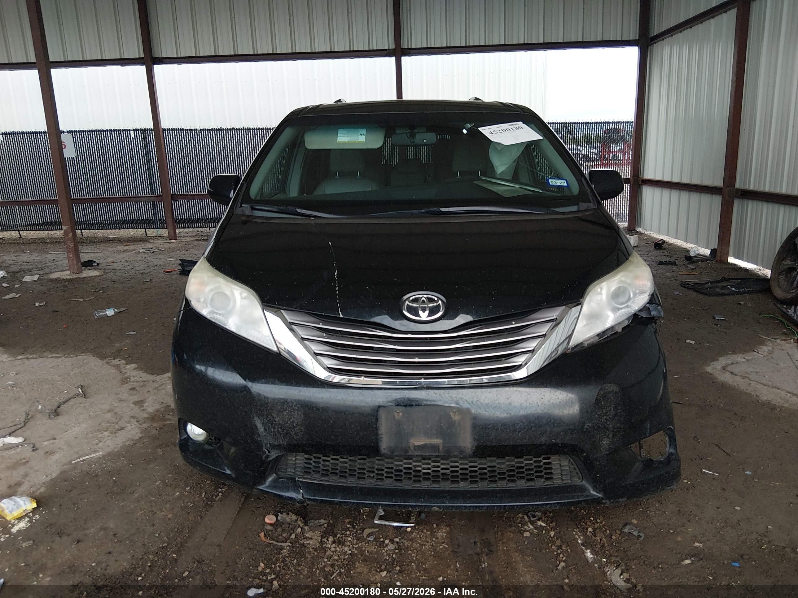 2015 Toyota Sienna Xle 8 Passenger Black vin: 5TDYK3DC3FS608815