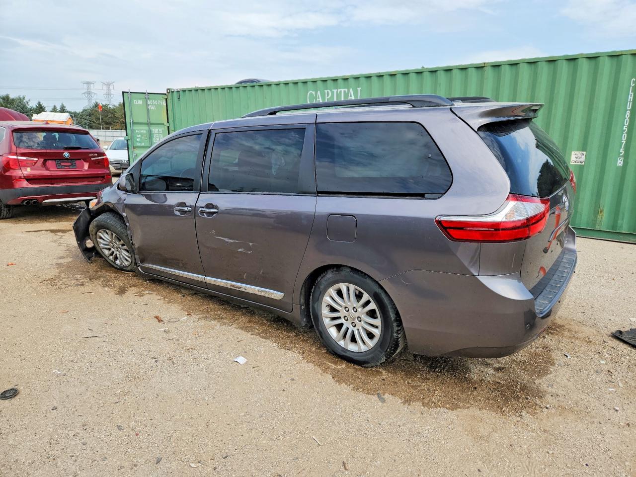 2015 Toyota Sienna Xle Premium 8-passenger Silver vin: 5TDYK3DC3FS636789