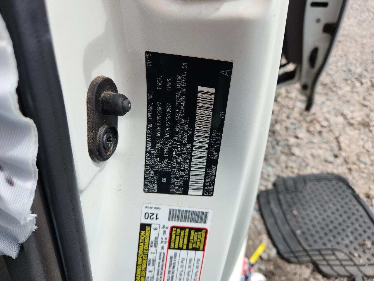 2015 Toyota Sienna Xle 8-passenger White vin: 5TDYK3DC3FS666486