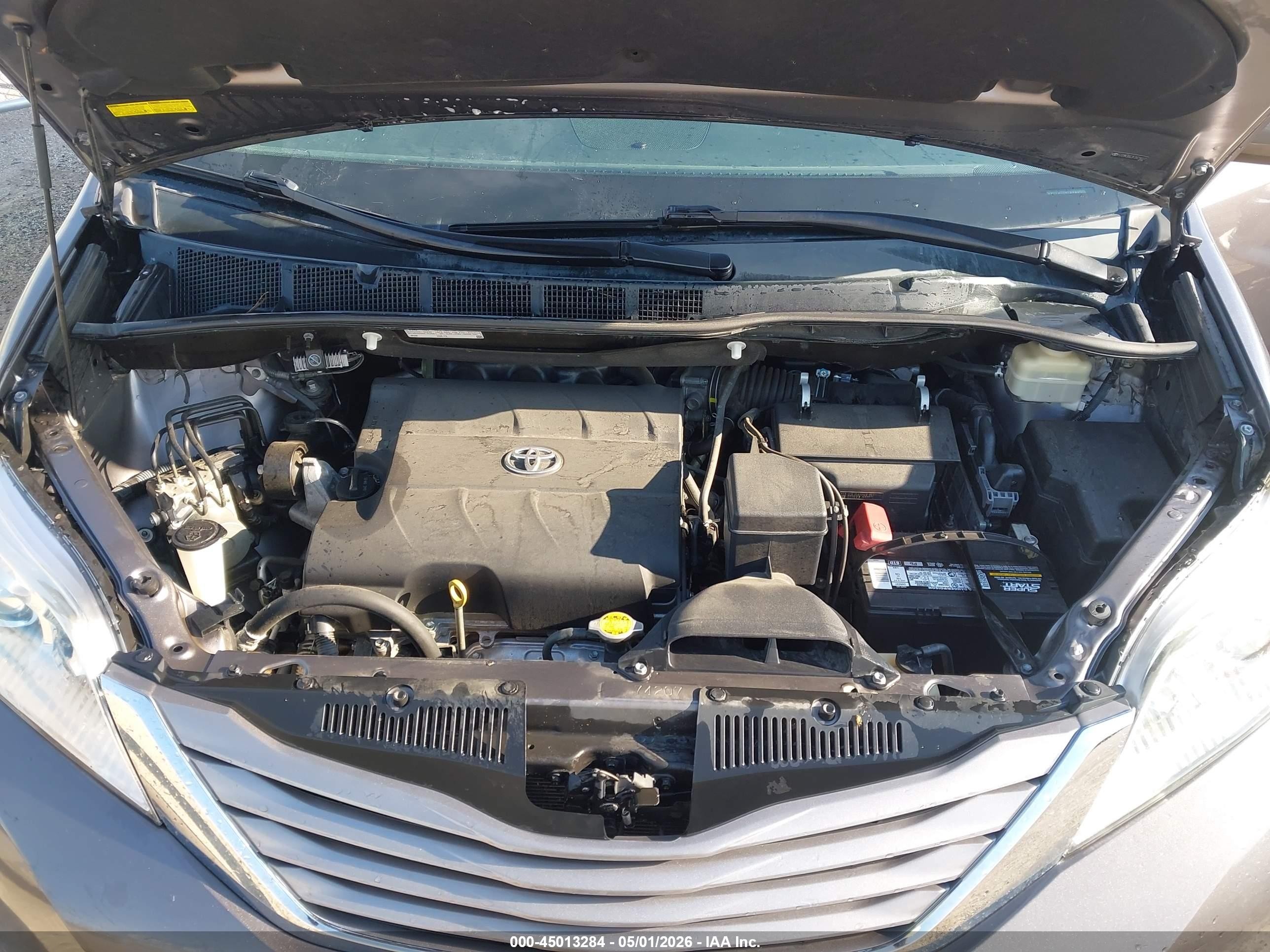 2015 Toyota Sienna Xle 8 Passenger Gray vin: 5TDYK3DC3FS679027