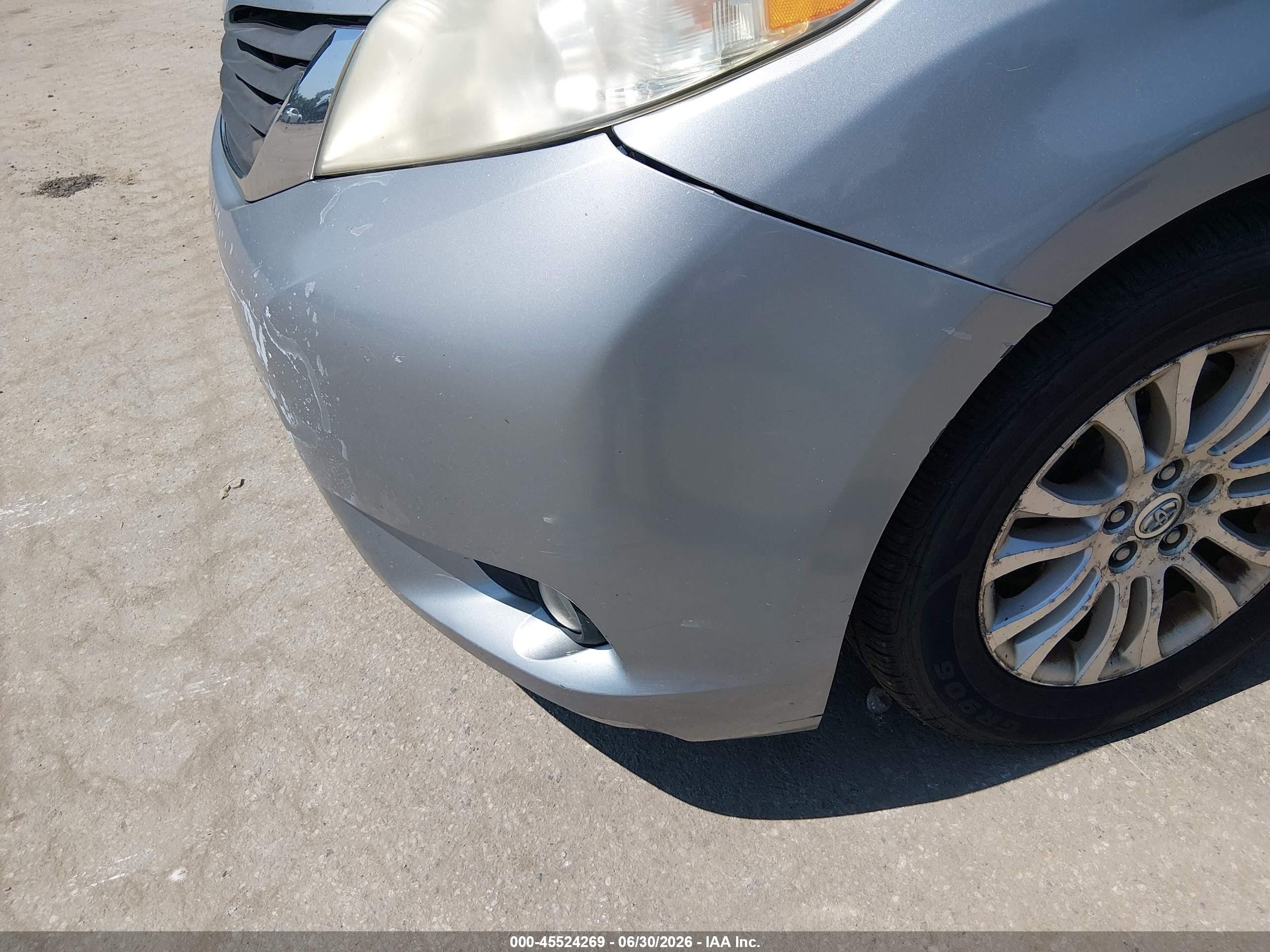 2011 Toyota Sienna Xle V6 Gray vin: 5TDYK3DC4BS055358