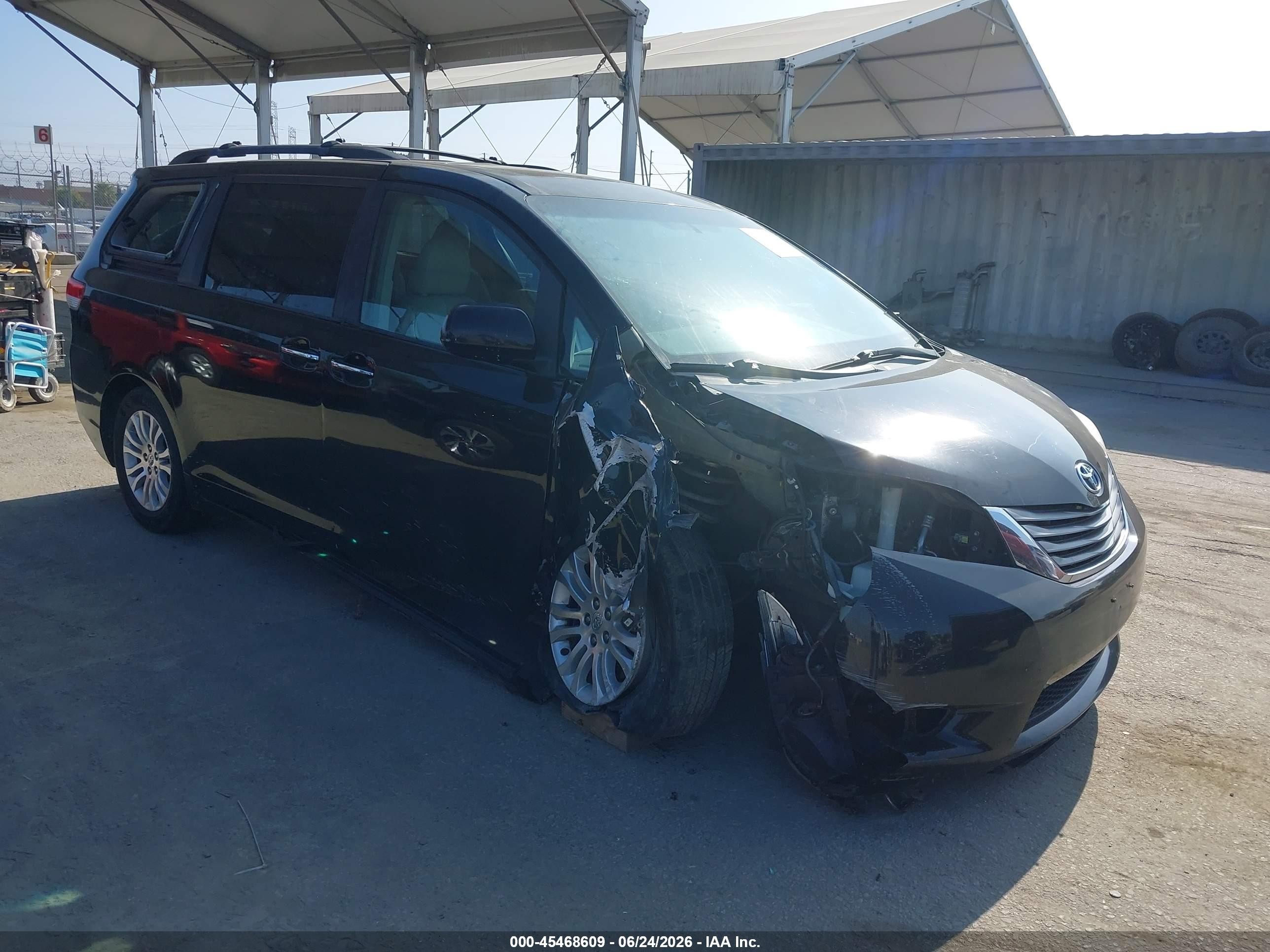 2011 Toyota Sienna Xle V6 Black vin: 5TDYK3DC4BS065498