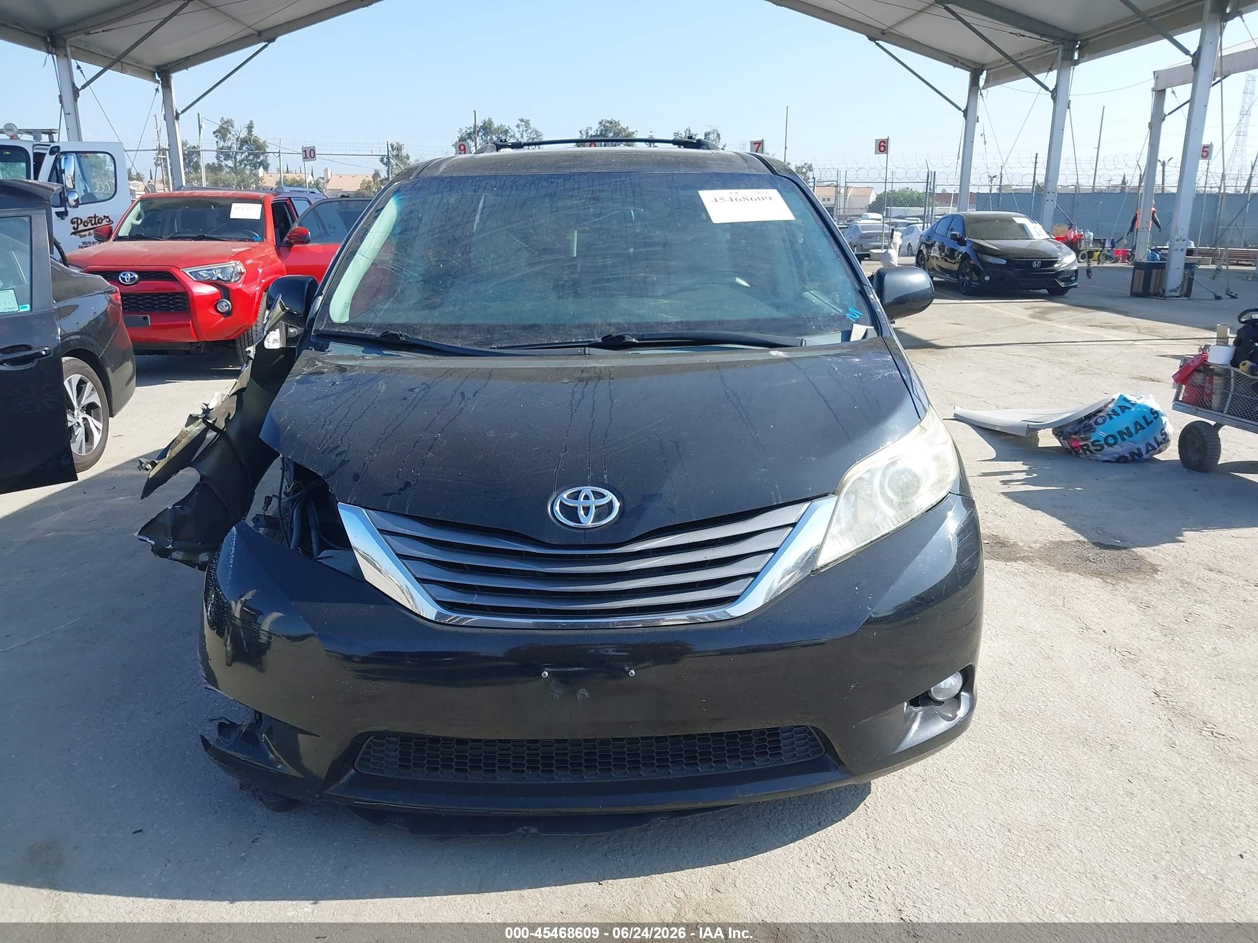2011 Toyota Sienna Xle V6 Черный vin: 5TDYK3DC4BS065498
