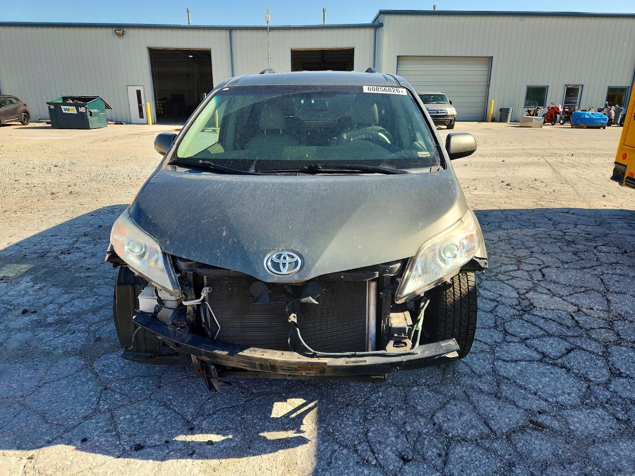 2011 Toyota Sienna Xle 8-passenger Gray vin: 5TDYK3DC4BS077277