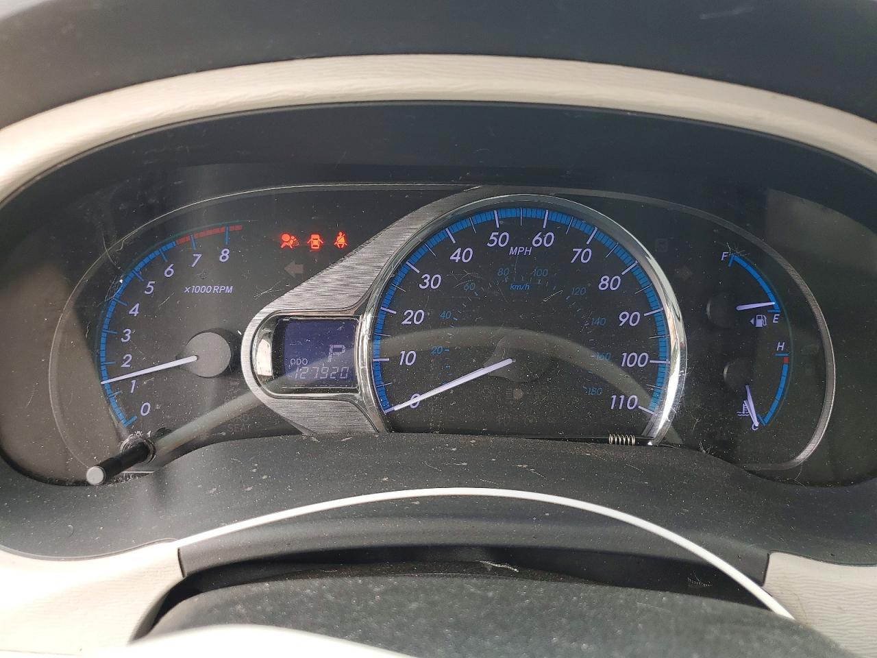 2011 Toyota Sienna Xle 8-passenger Silver vin: 5TDYK3DC4BS095679