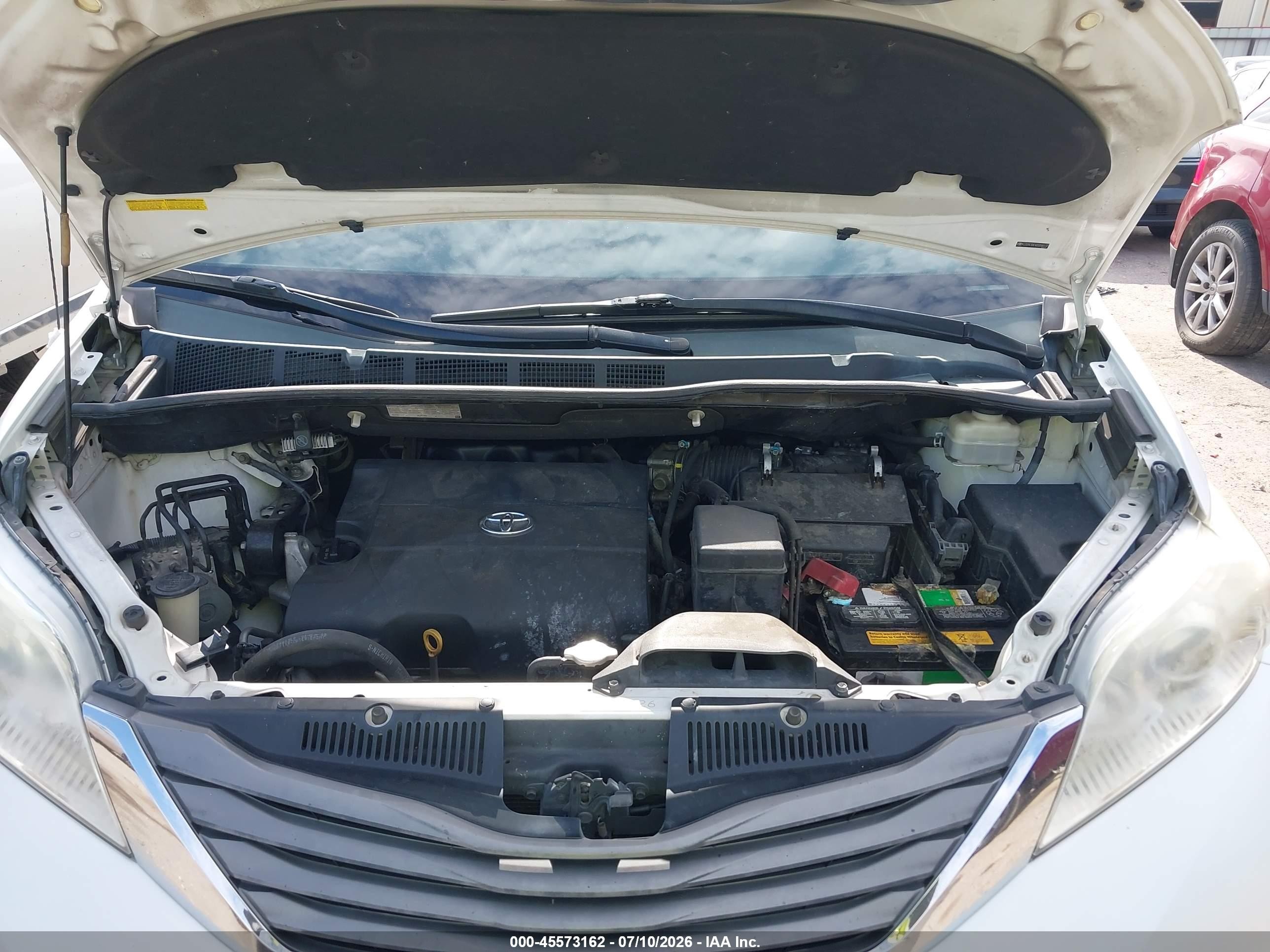 2011 Toyota Sienna Xle V6 White vin: 5TDYK3DC4BS099117