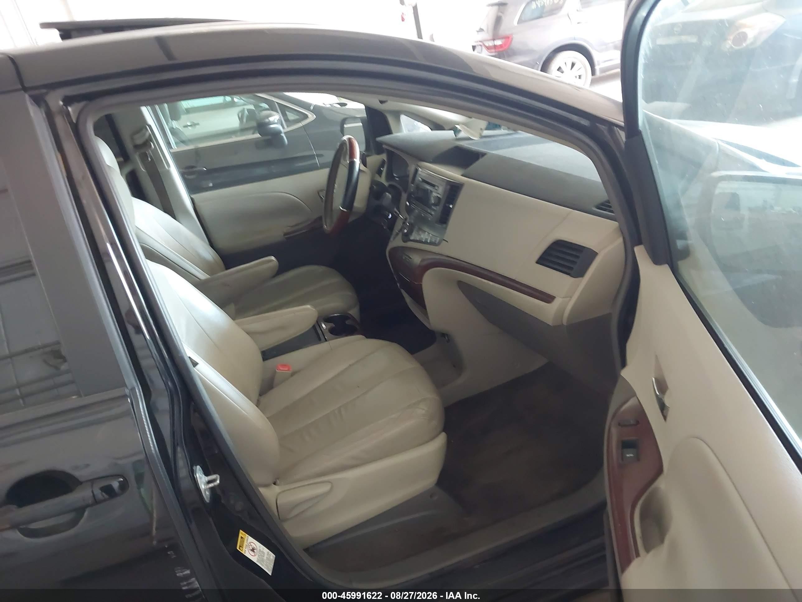 2011 Toyota Sienna Xle V6 Black vin: 5TDYK3DC4BS130835