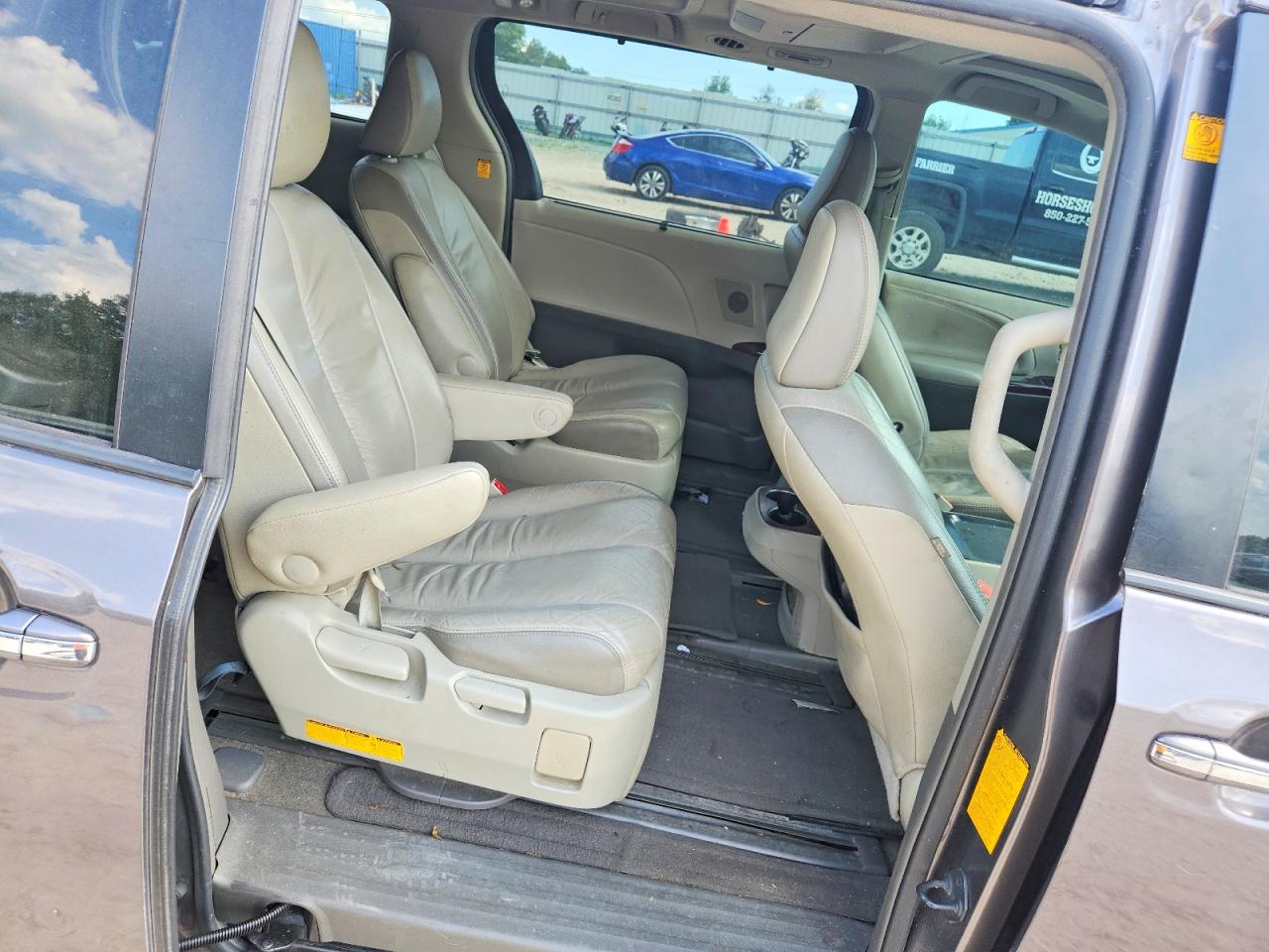 2011 Toyota Sienna Limited 7-passenger Gray vin: 5TDYK3DC4BS158456