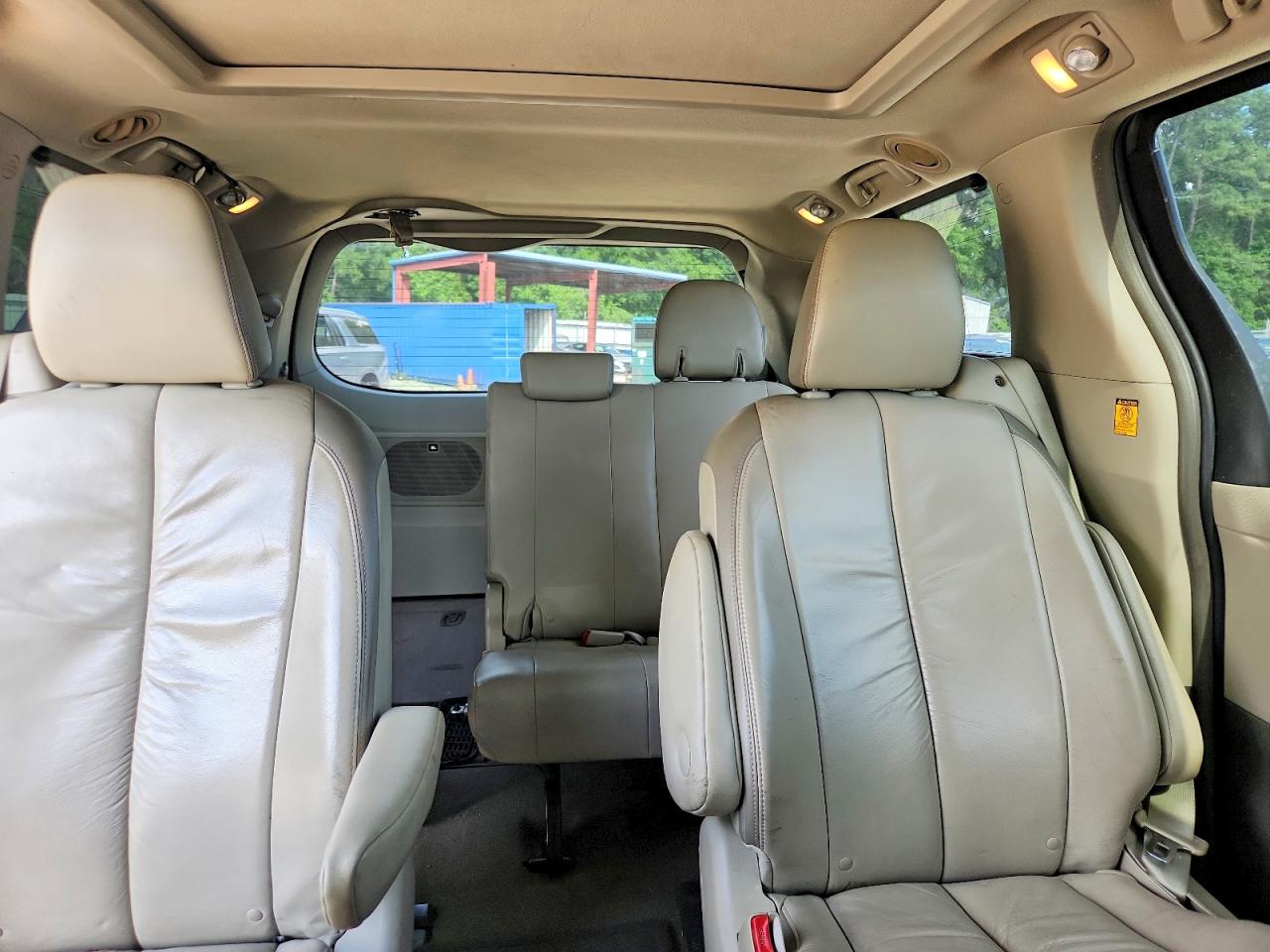 2011 Toyota Sienna Limited 7-passenger Gray vin: 5TDYK3DC4BS158456