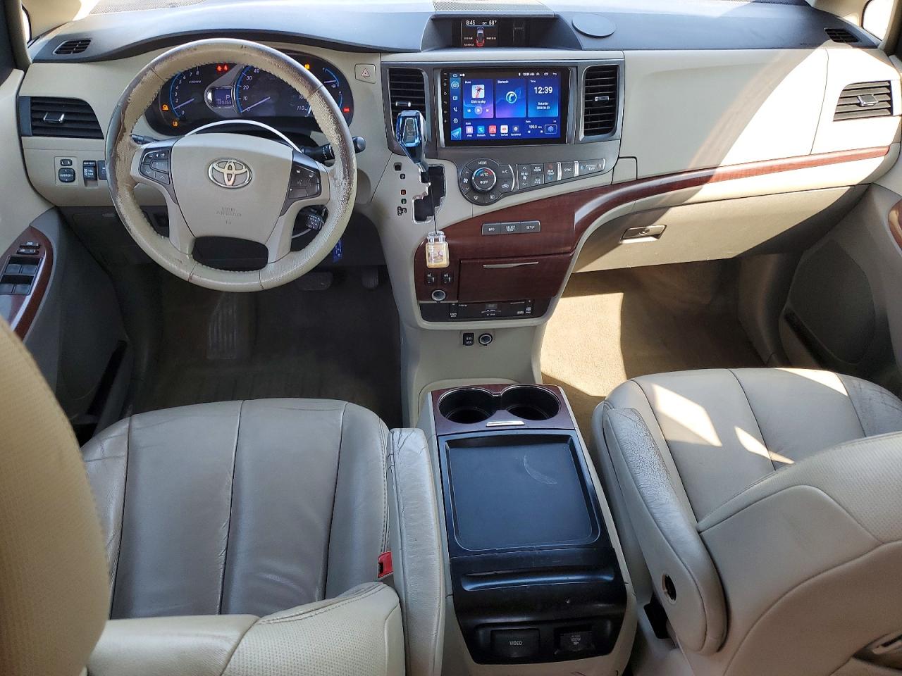 2011 Toyota Sienna Xle 8-passenger Gray vin: 5TDYK3DC4BS160921