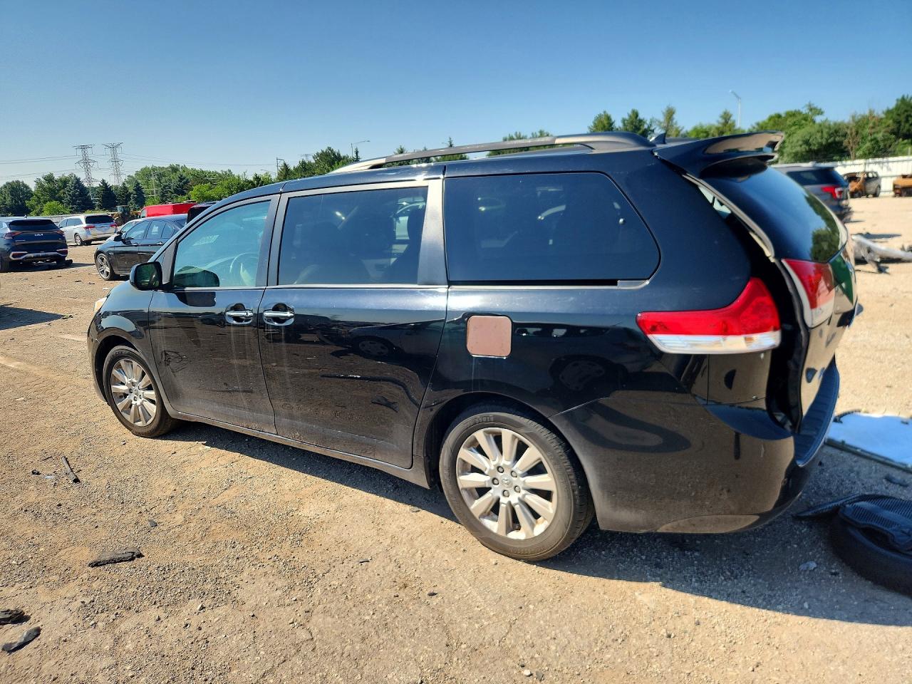 2011 Toyota Sienna Limited 7-passenger Black vin: 5TDYK3DC4BS166833