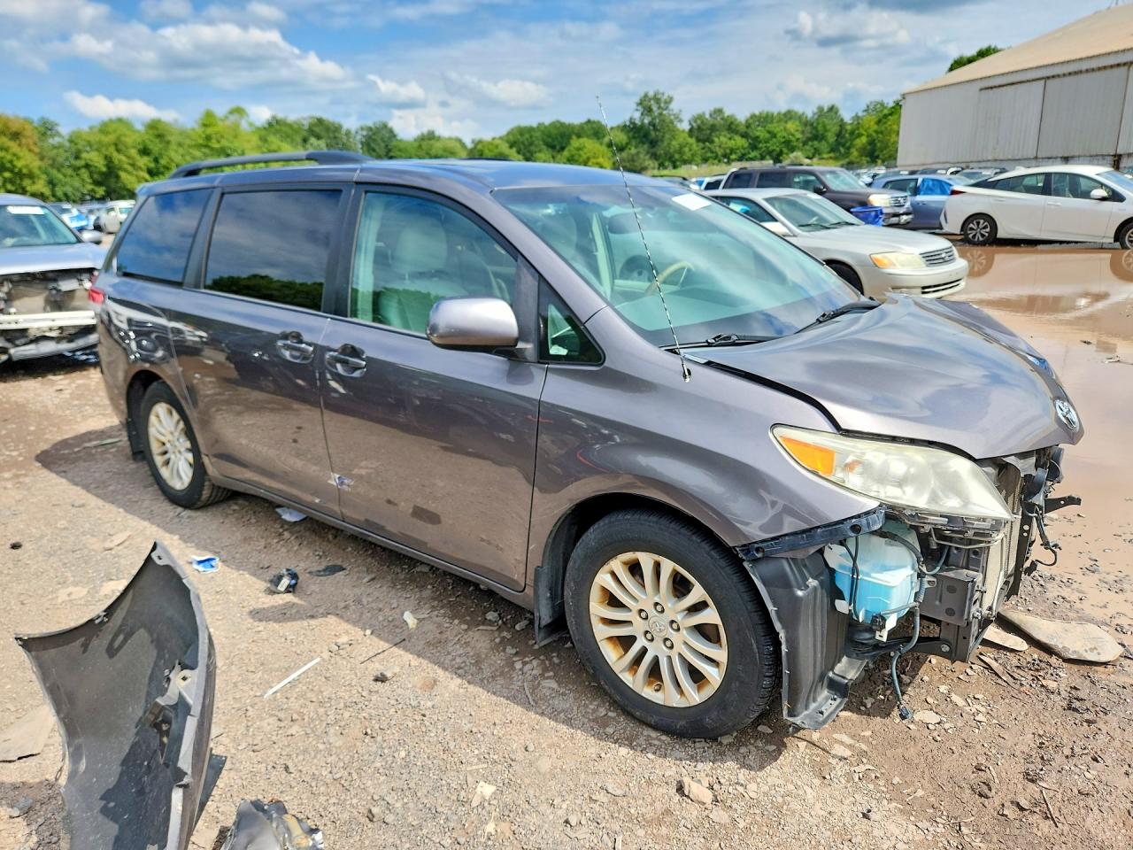2012 Toyota Sienna Xle 8-passenger Gray vin: 5TDYK3DC4CS193287