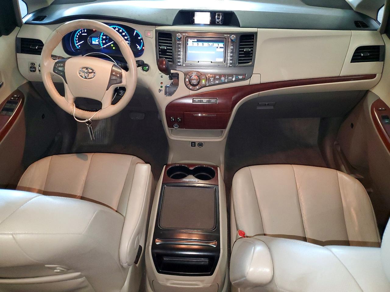 2012 Toyota Sienna Xle 8-passenger White vin: 5TDYK3DC4CS215014