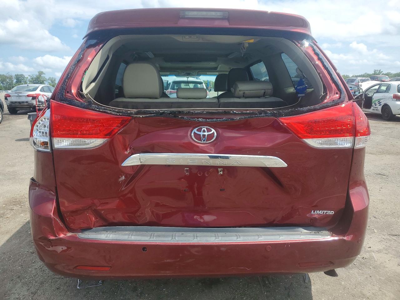 2013 Toyota Sienna Limited 7-passenger Burgundy vin: 5TDYK3DC4DS280222
