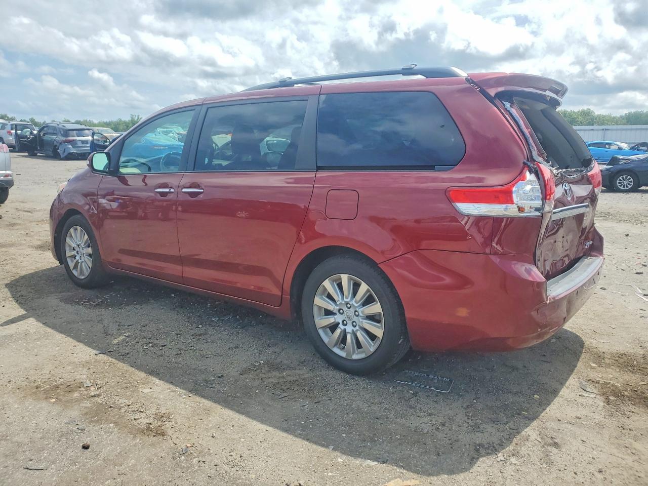 2013 Toyota Sienna Limited 7-passenger Burgundy vin: 5TDYK3DC4DS280222