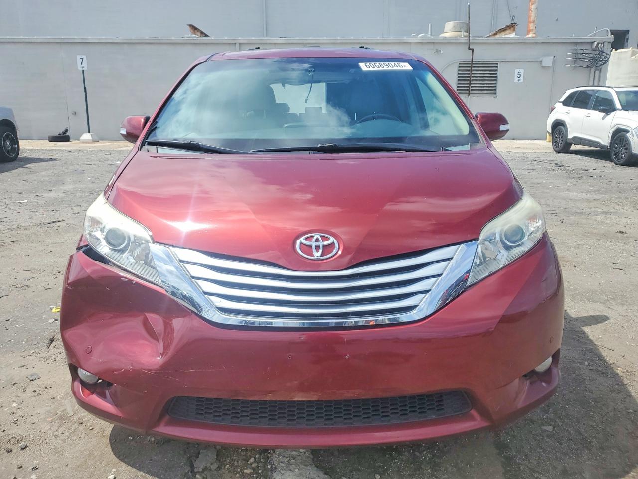 2013 Toyota Sienna Limited 7-passenger Burgundy vin: 5TDYK3DC4DS280222
