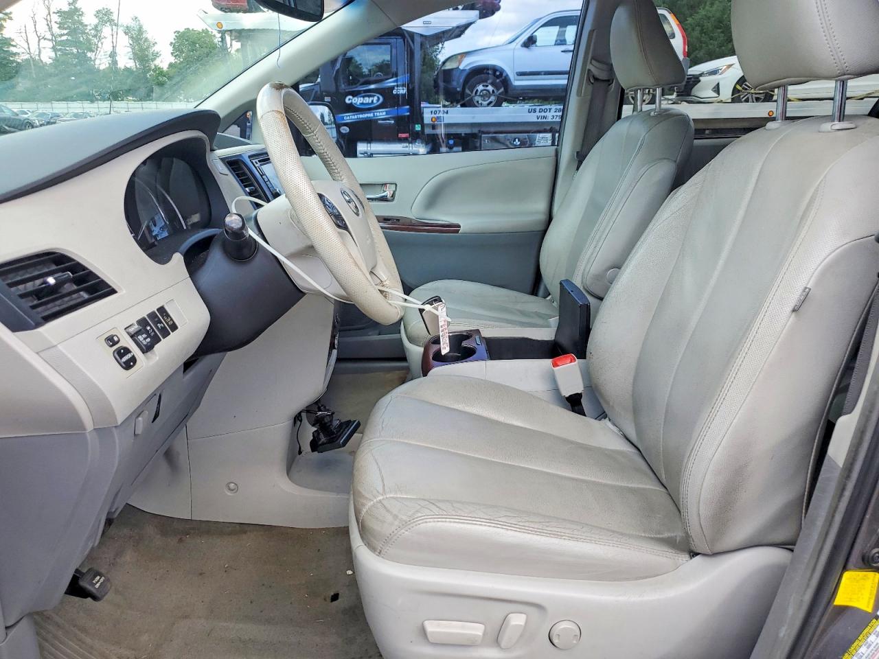 2013 Toyota Sienna Xle 8-passenger Gray vin: 5TDYK3DC4DS345182