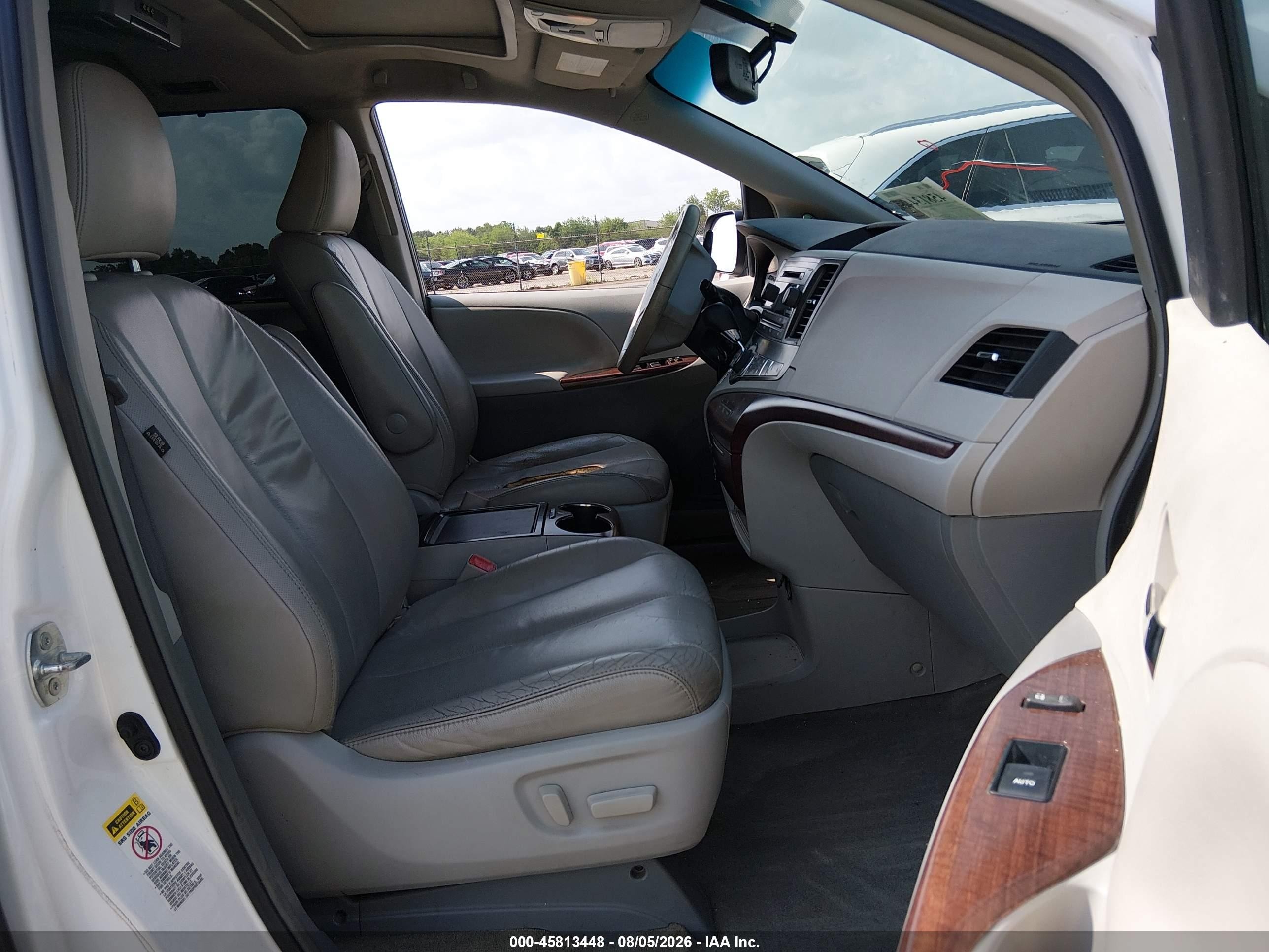 2013 Toyota Sienna Xle V6 8 Passenger White vin: 5TDYK3DC4DS351371